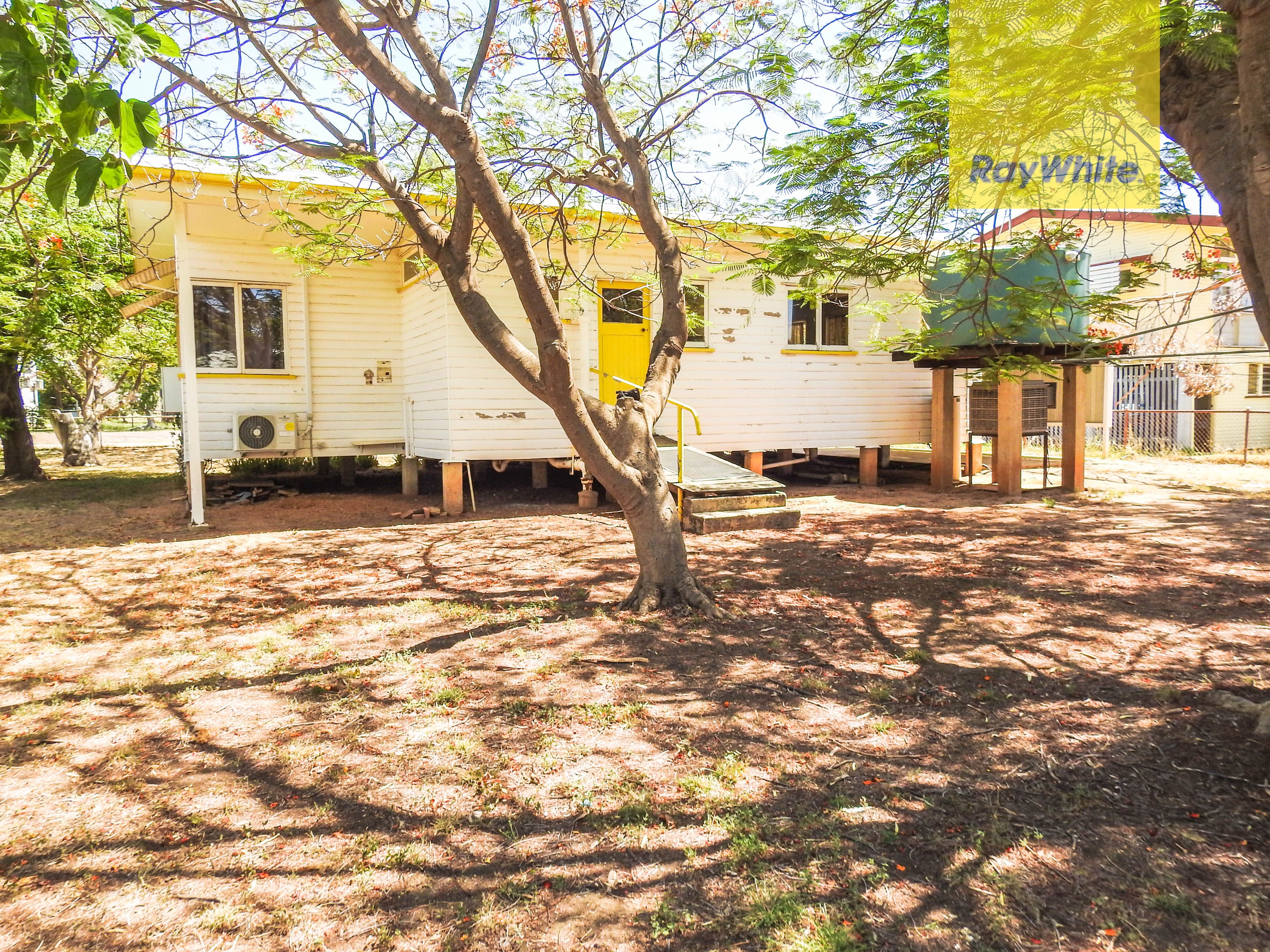 35 Quarrian Road, Longreach, QLD 4730