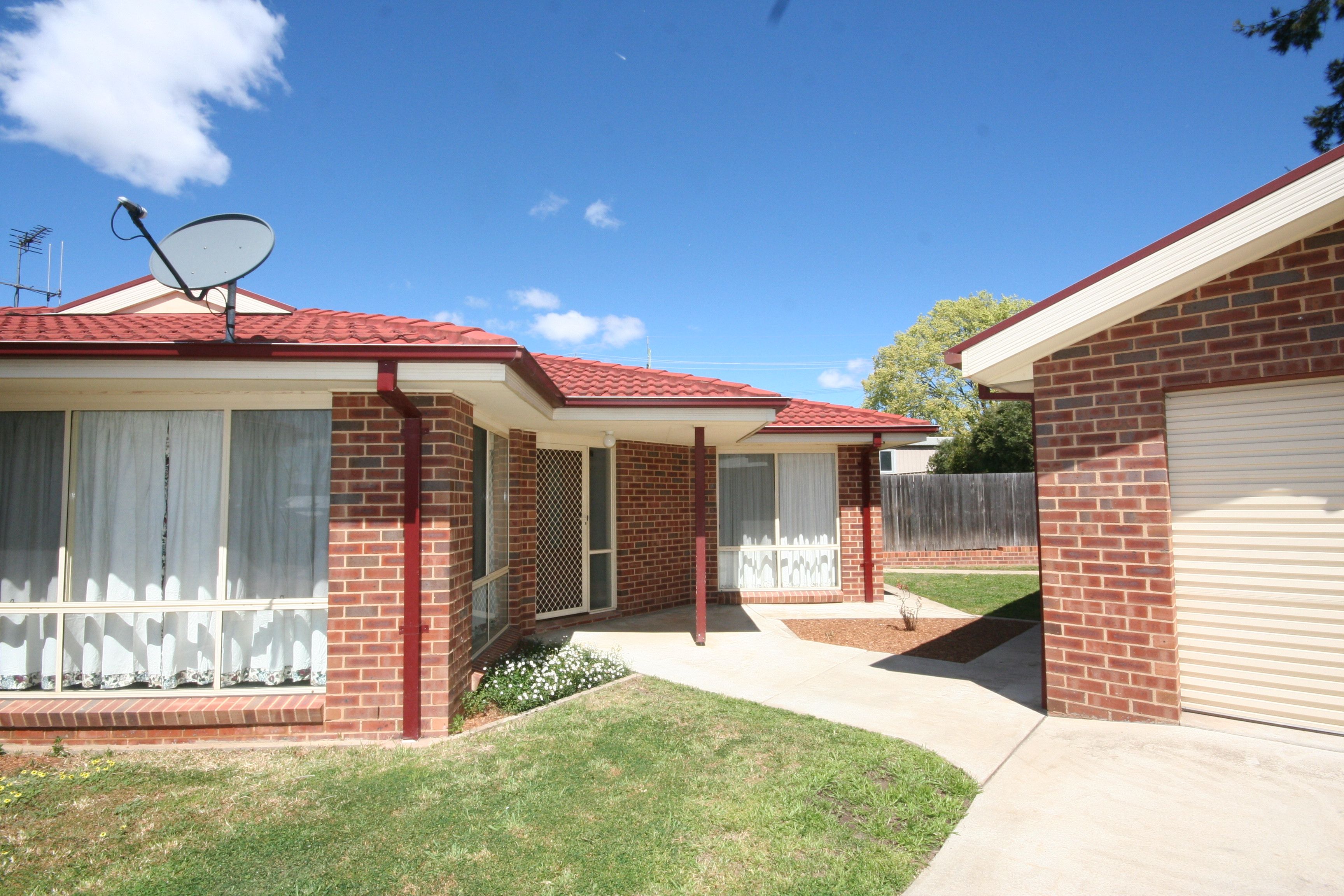 2/35 McIntosh Street, Queanbeyan, NSW 2620