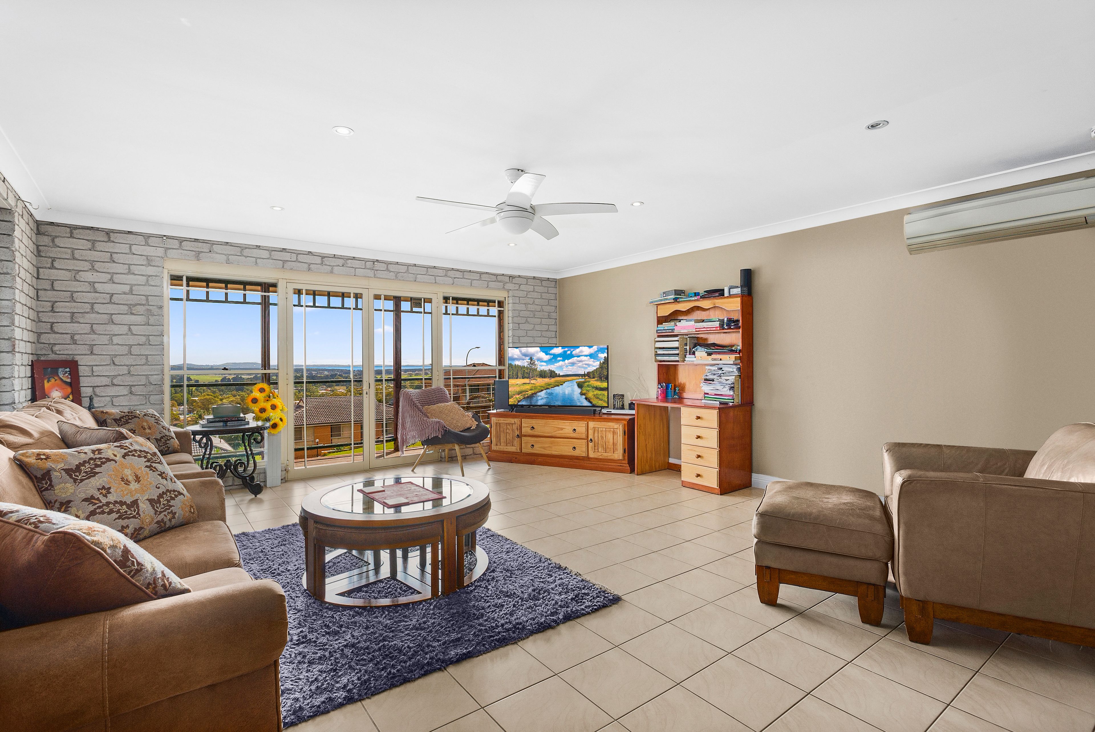 10 Scenic Crescent, Albion Park, NSW 2527