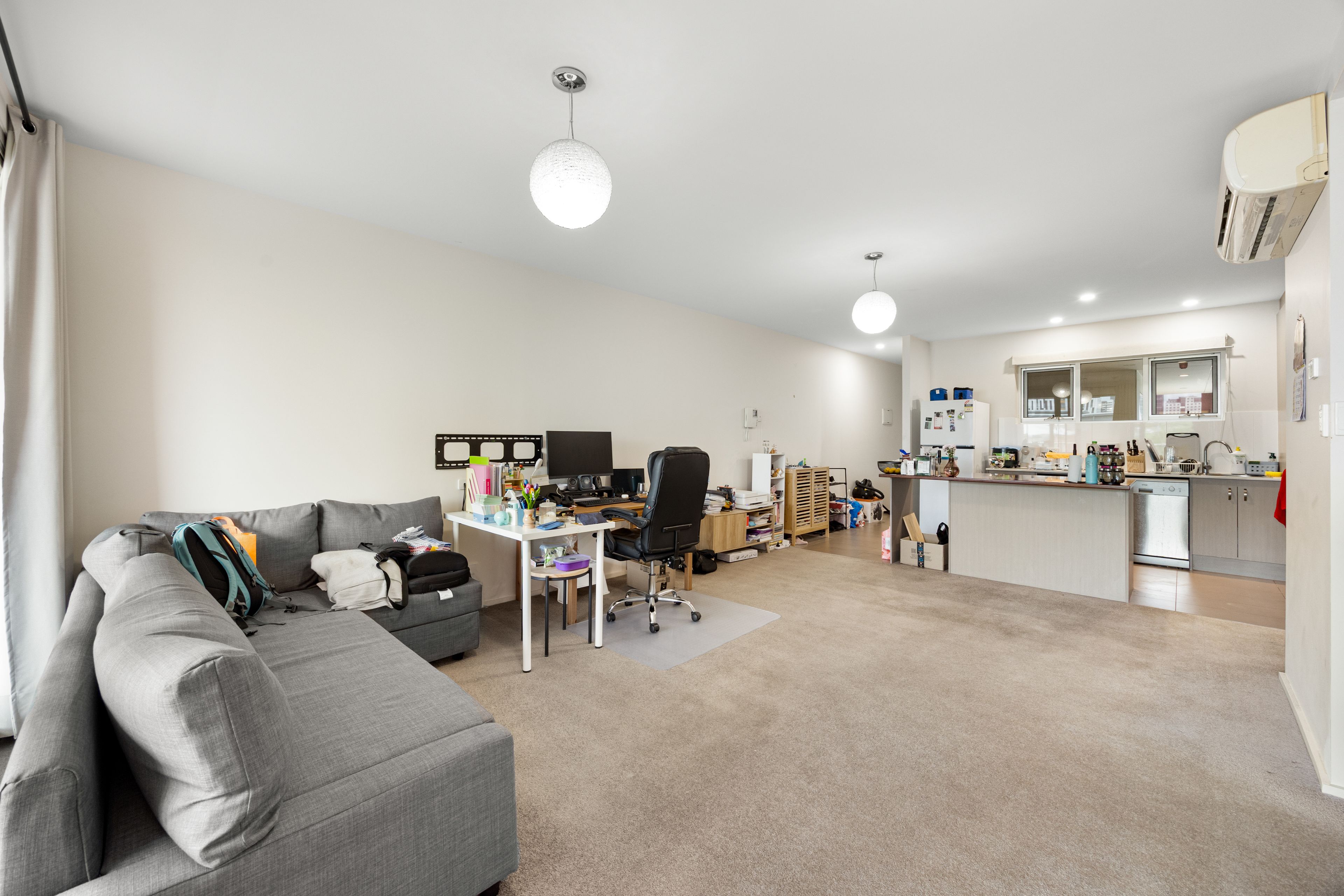 203/129 Sturt Street — photo 4 of 17