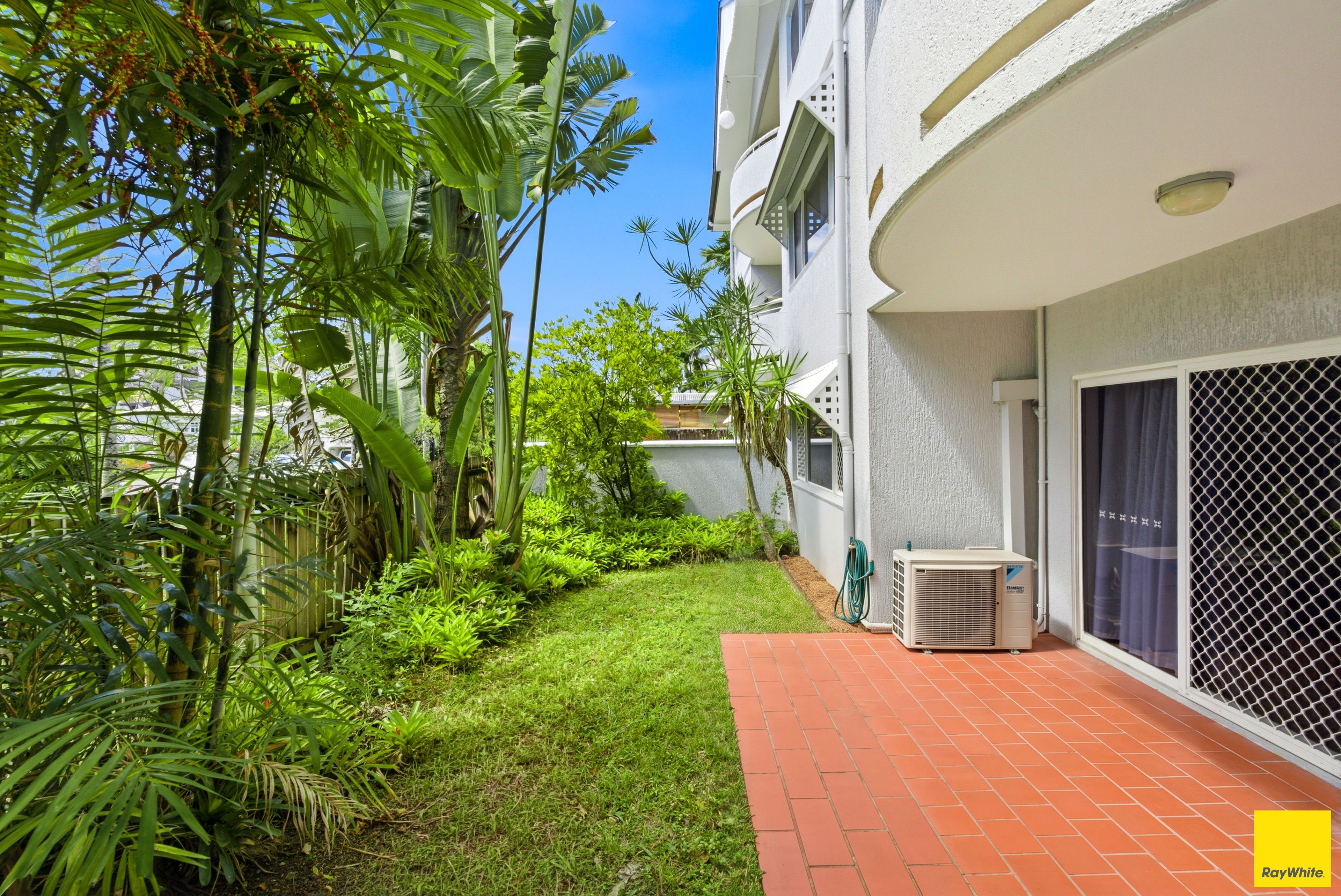 1/303-305 Lake Street — photo 12 of 18