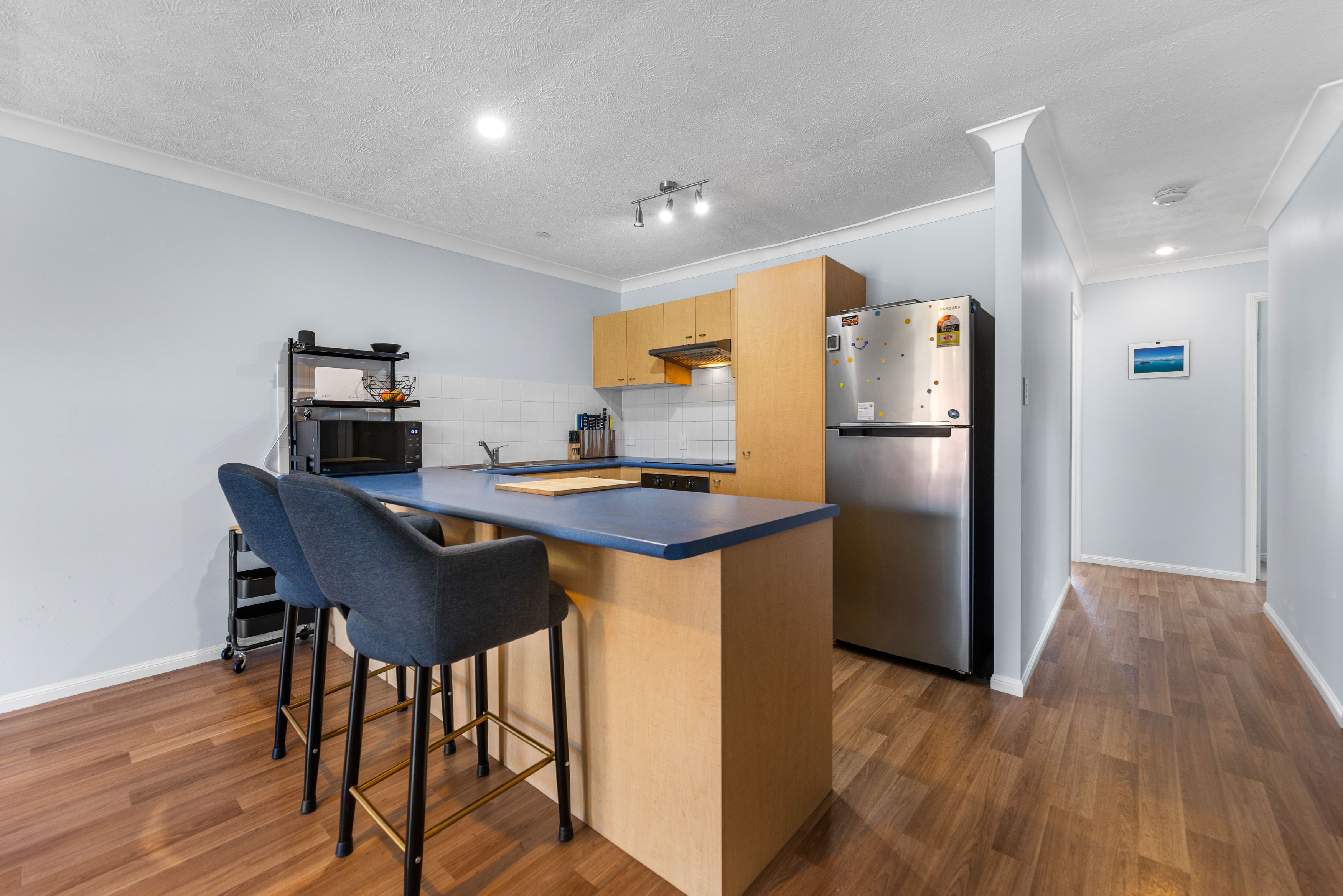 411/2 Nicol Way — photo 3 of 13