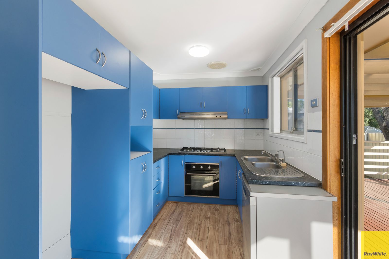 10 Figtree Street, Albion Park Rail, NSW 2527