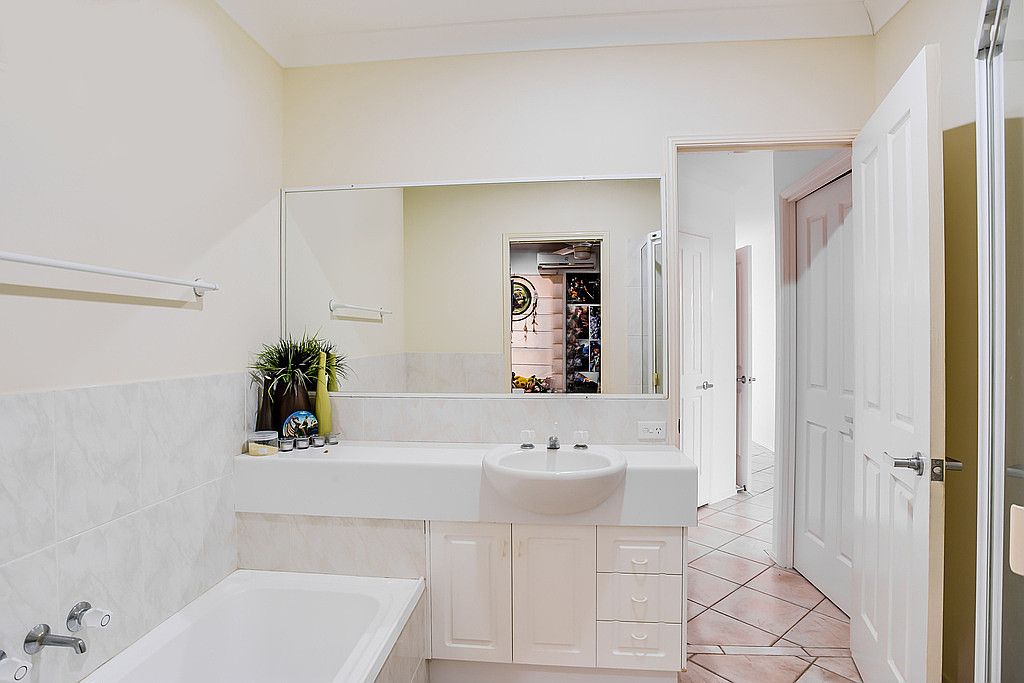 15 Highgate Lane — photo 8 of 12