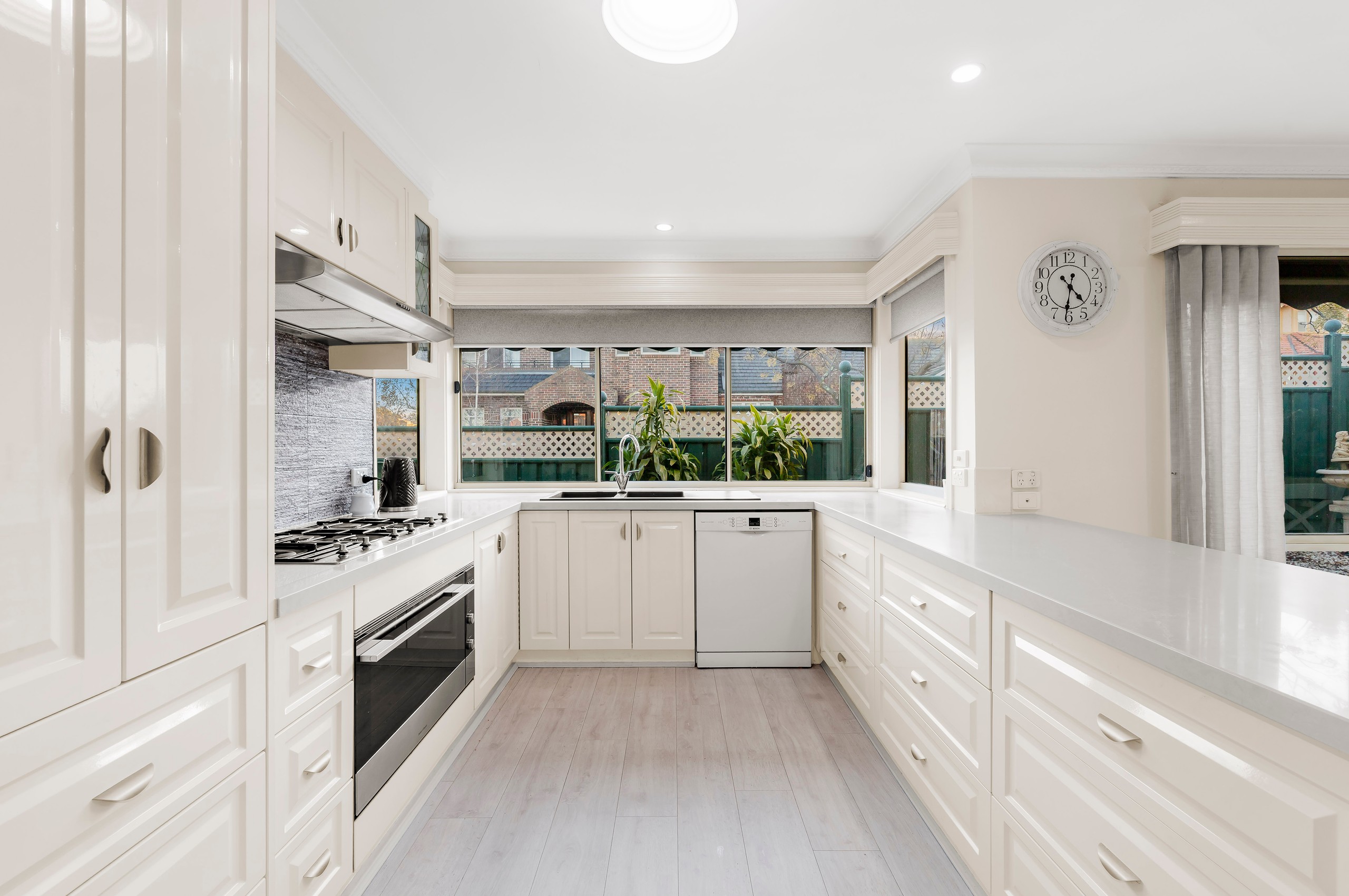 14 Eucalypt Drive, Mill Park, VIC 3082
