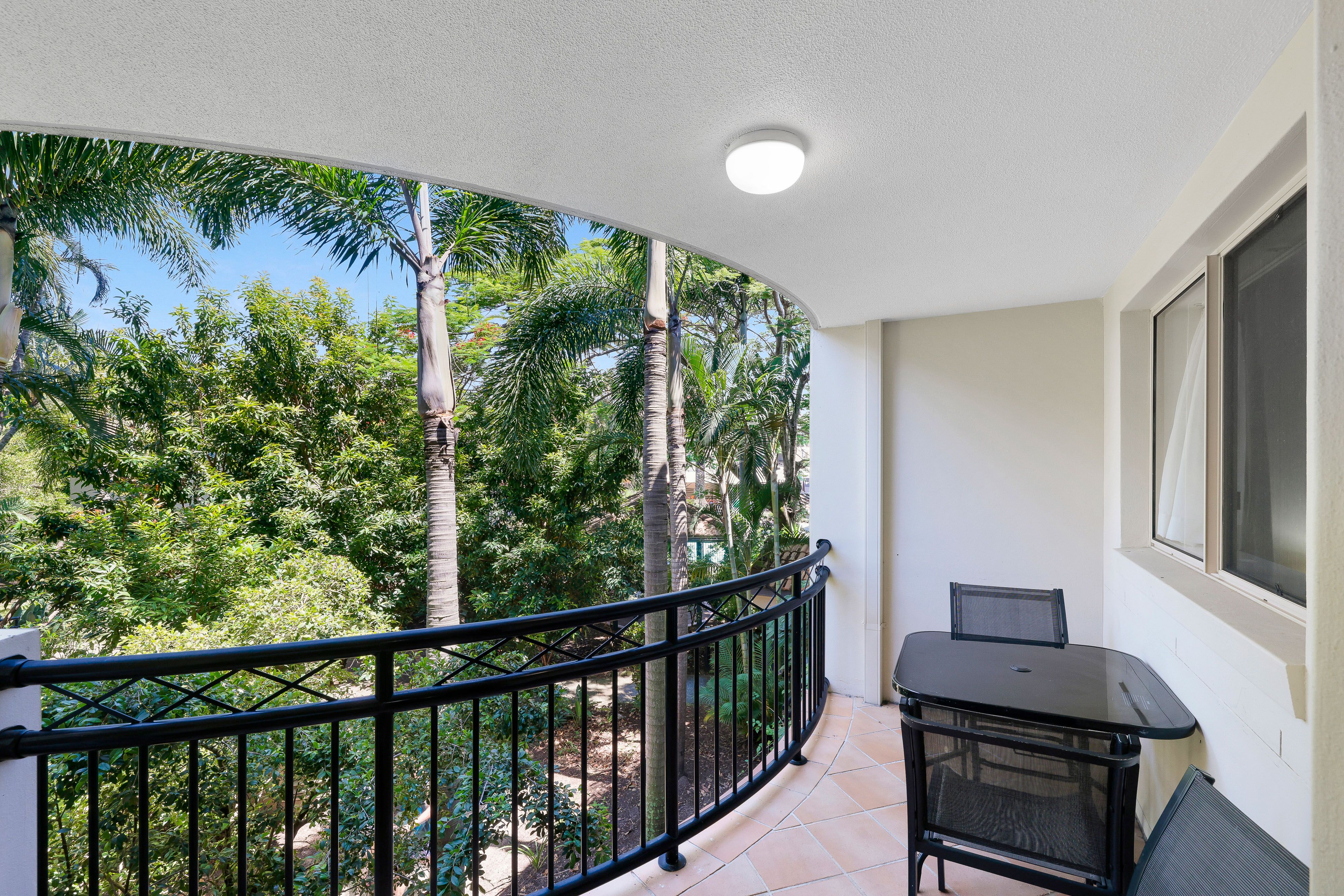 100/2342 Gold Coast Highway — photo 3 of 16
