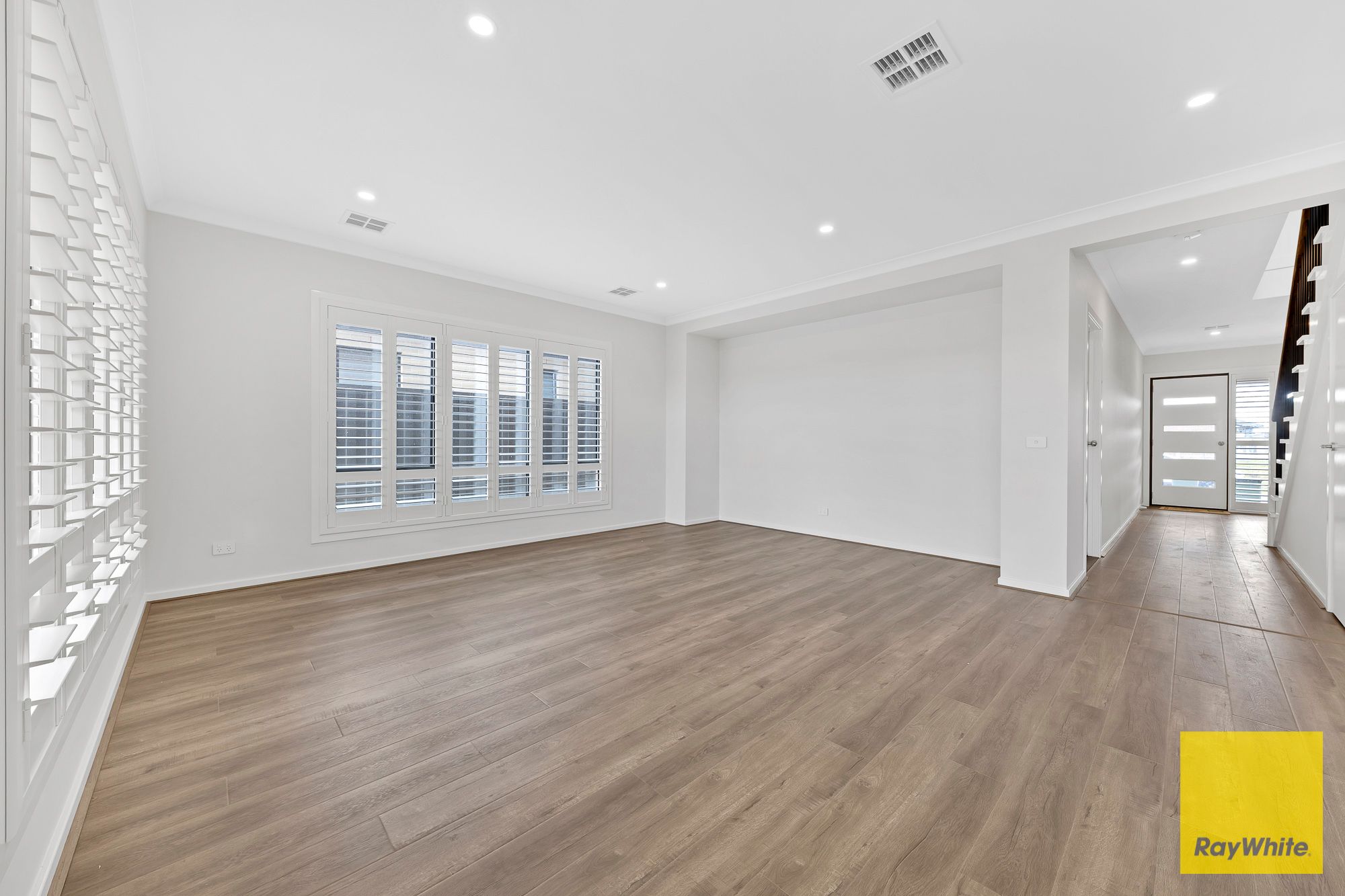 34 Varnish Road — photo 4 of 17