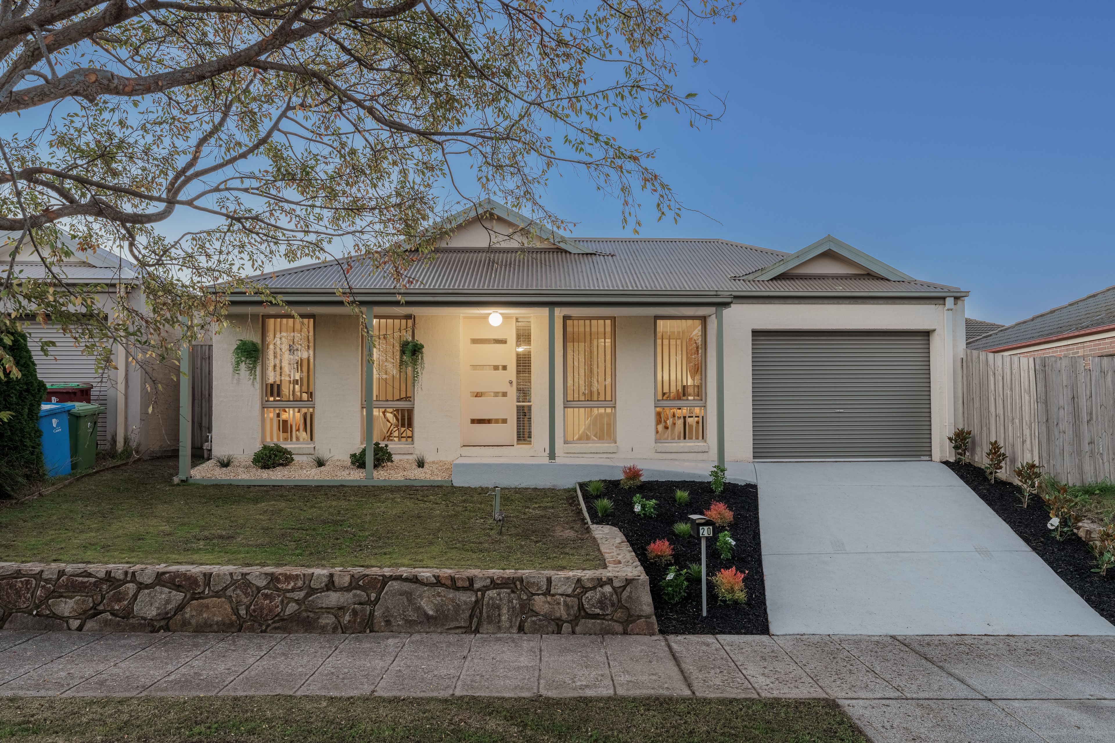 20 Hanrahan Wynd, Lynbrook VIC 3975