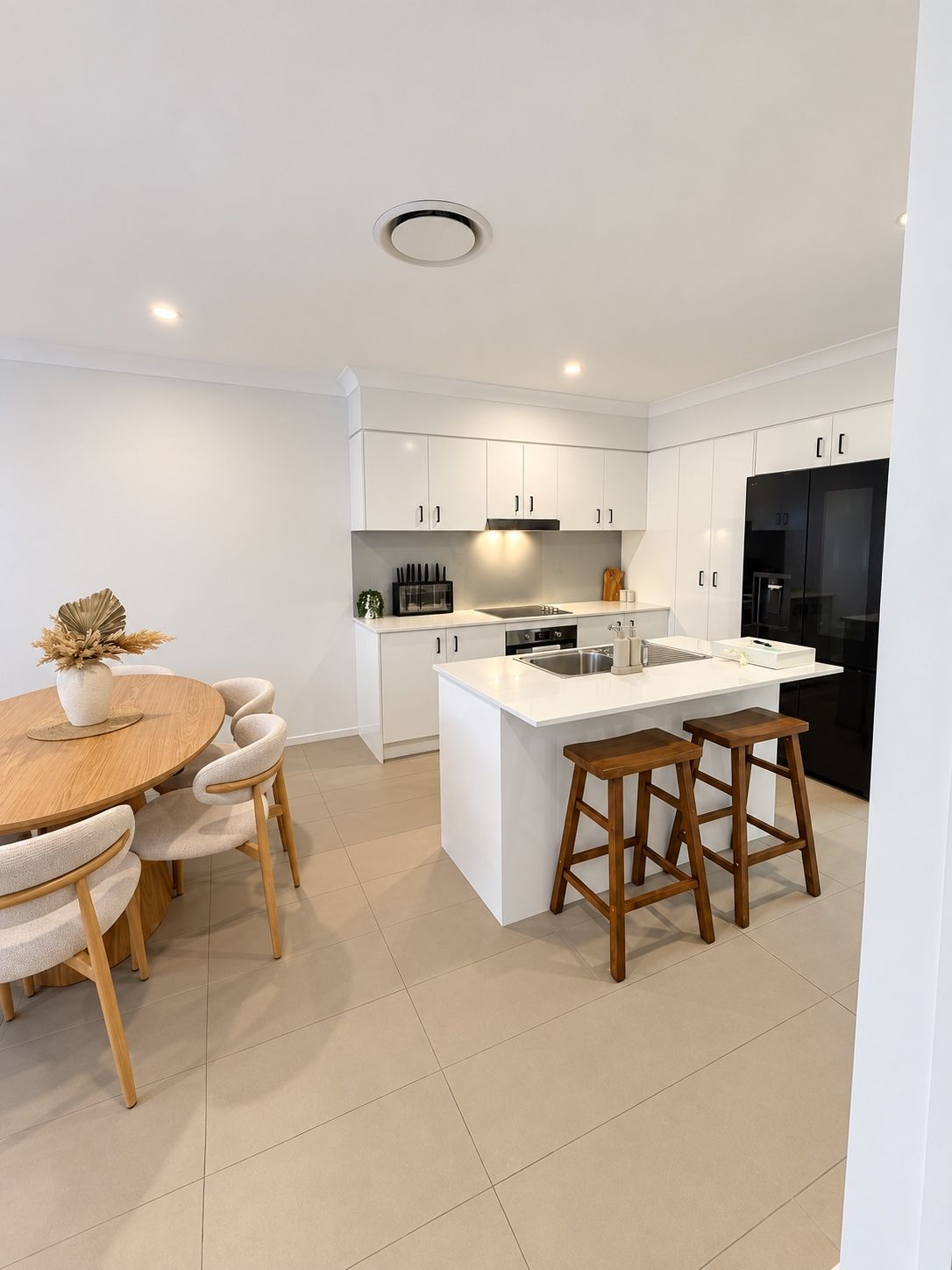 21/61 East Quay Drive — photo 5 of 20