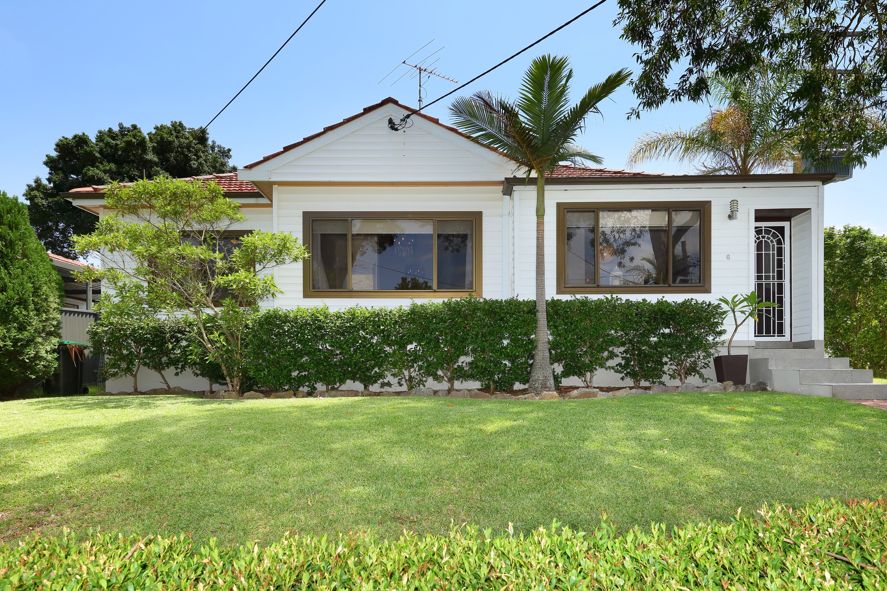 6 Walker Avenue, Peakhurst, NSW 2210