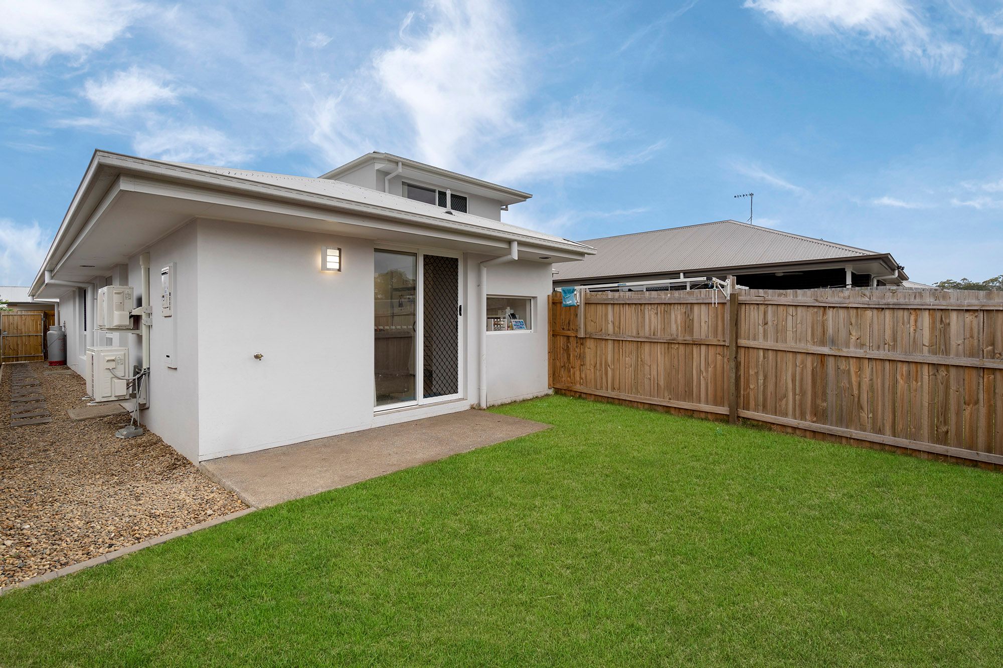2/69 Dunaden Street, Logan Reserve, QLD 4133