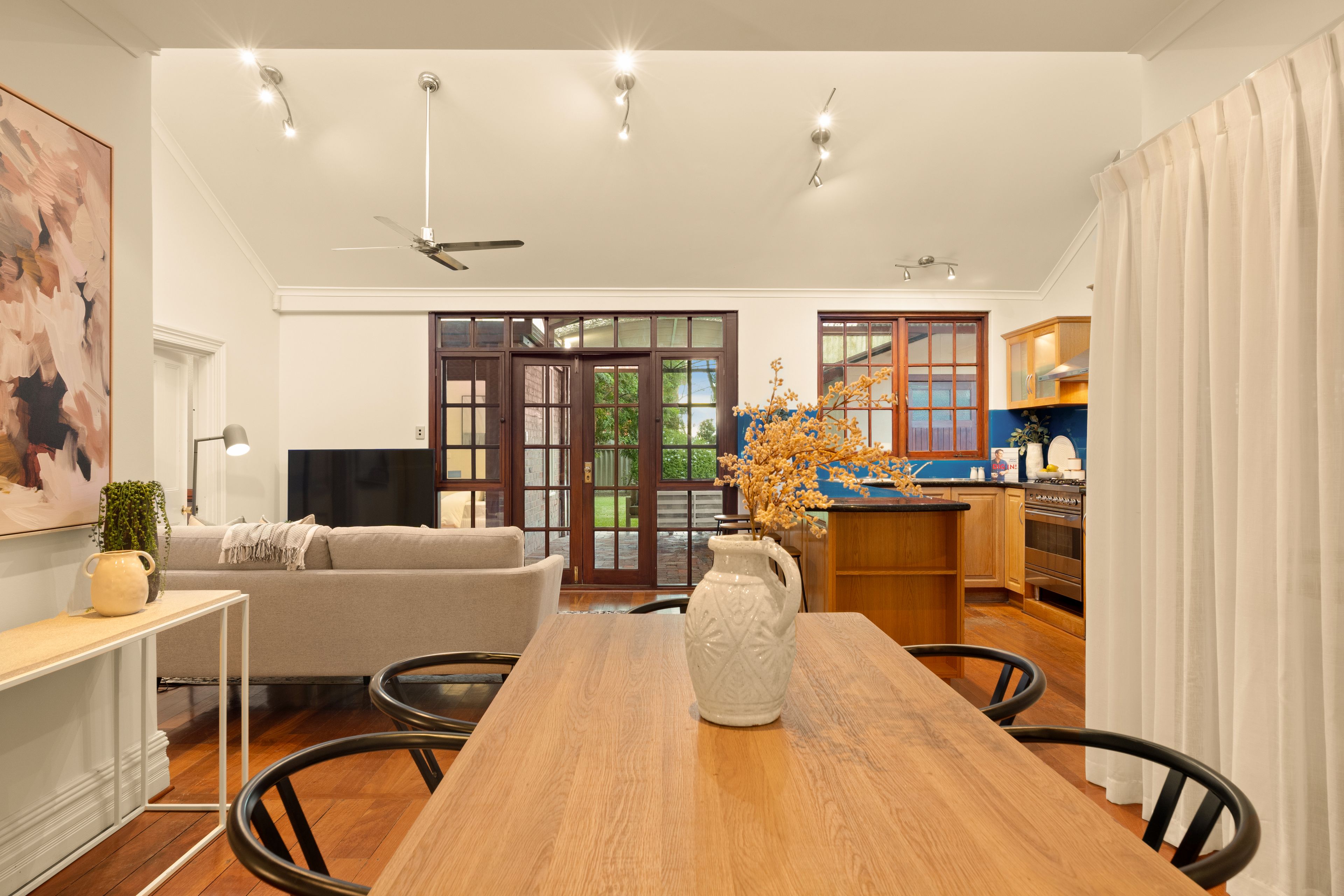 63 Rookwood Street — photo 5 of 28