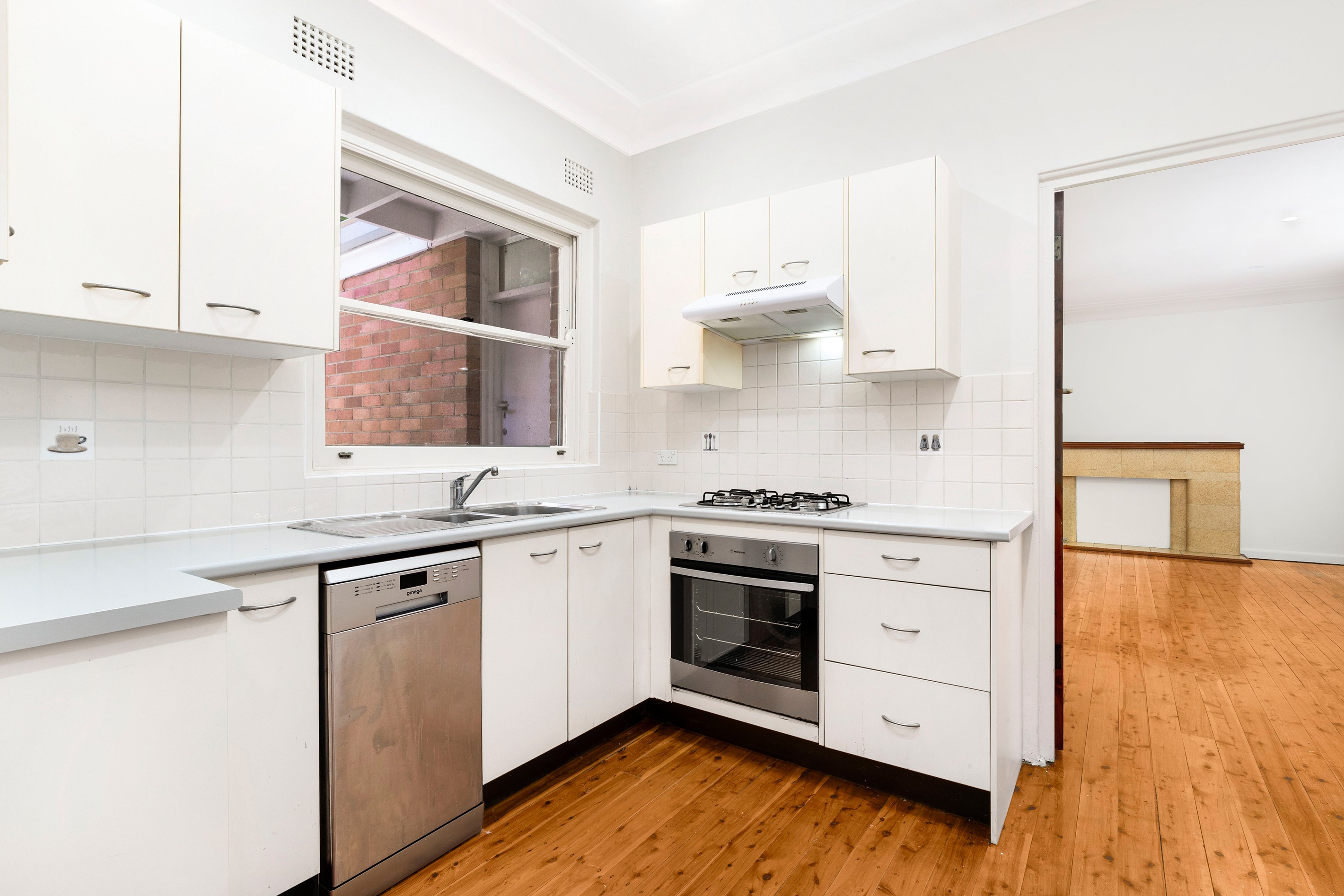 8 Pentecost Avenue, St Ives, NSW 2075