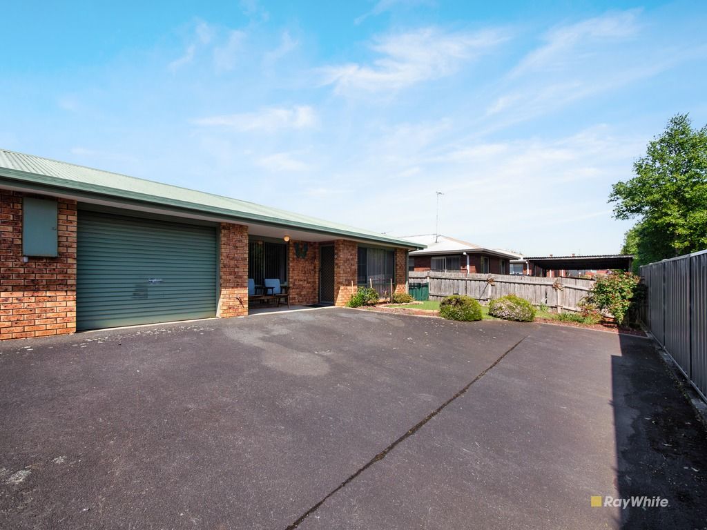 4/52 Hogg Street — photo 2 of 13