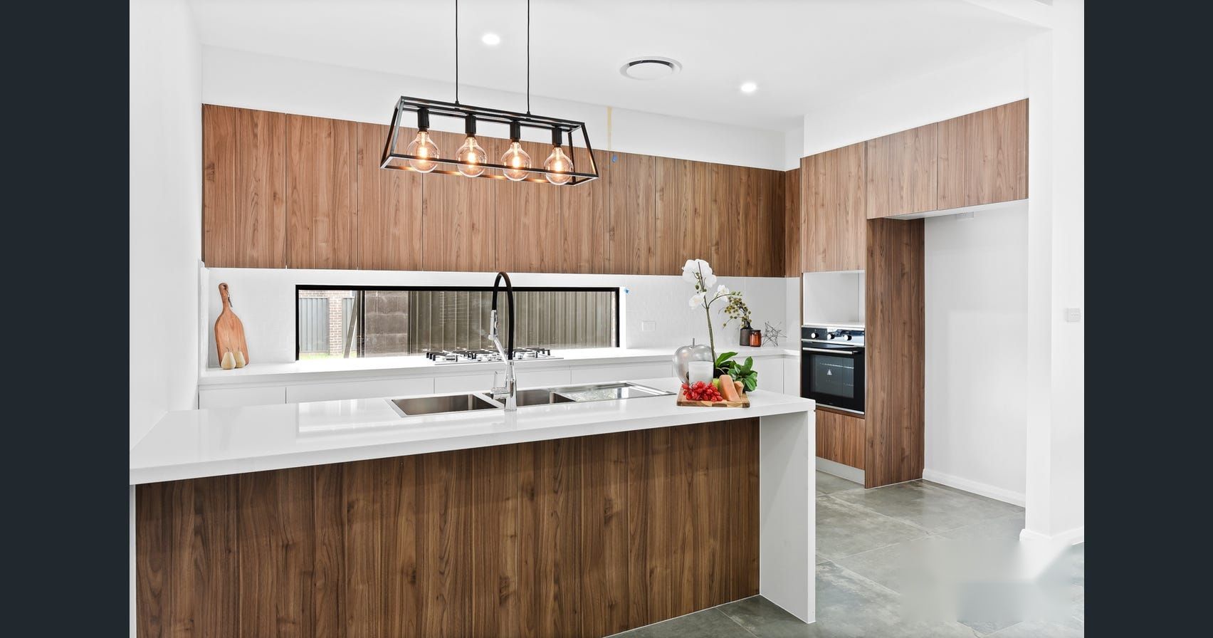 31 Cassinia Avenue — photo 4 of 14