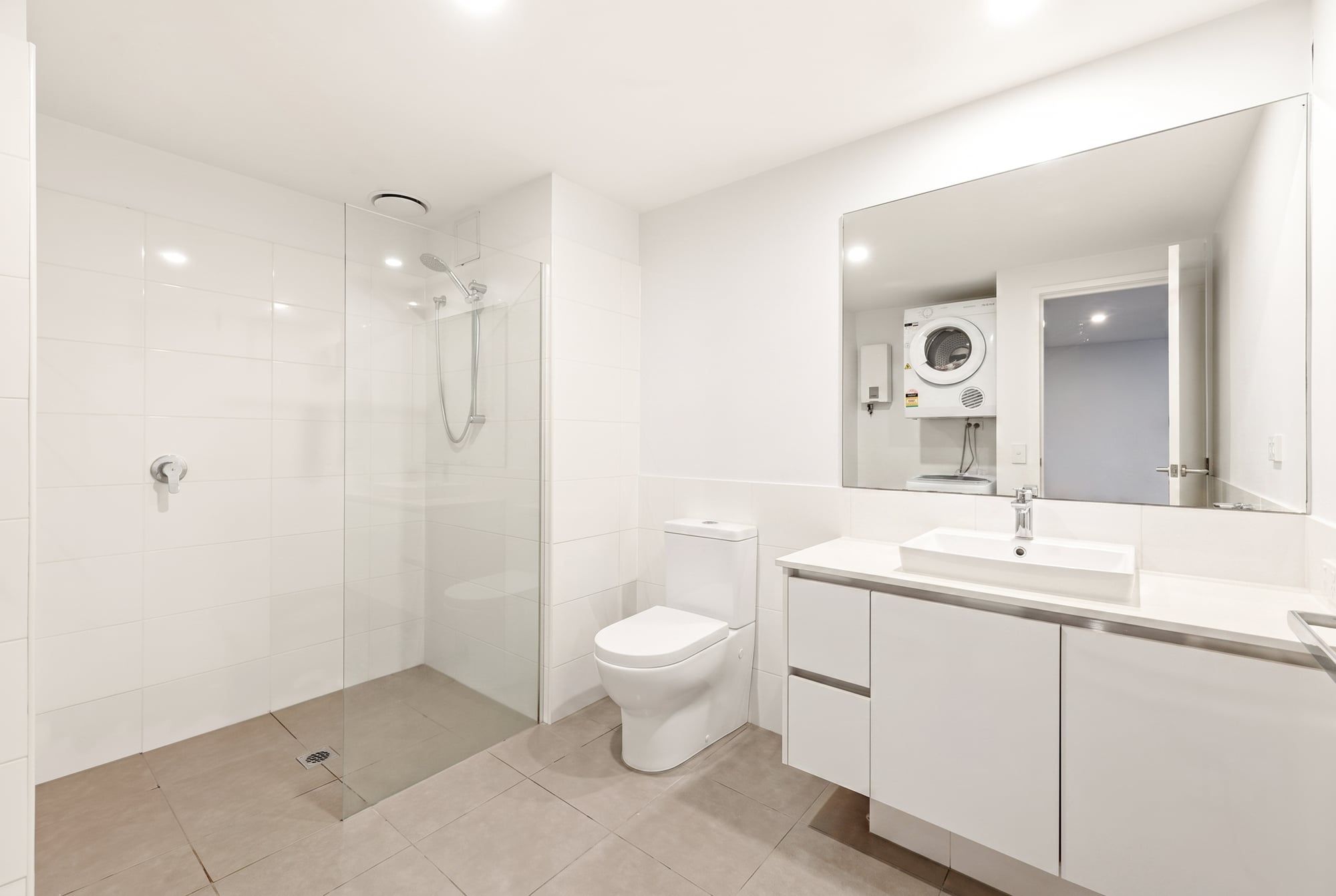 2201/1-7 Waterford Court — photo 10 of 20