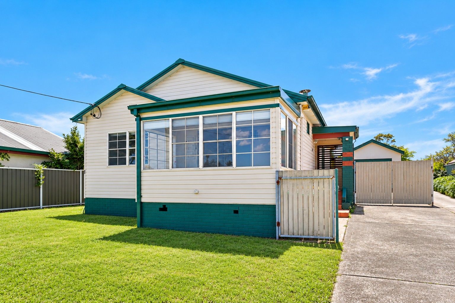 28 Owen Park Road — photo from Ray White Wollongong