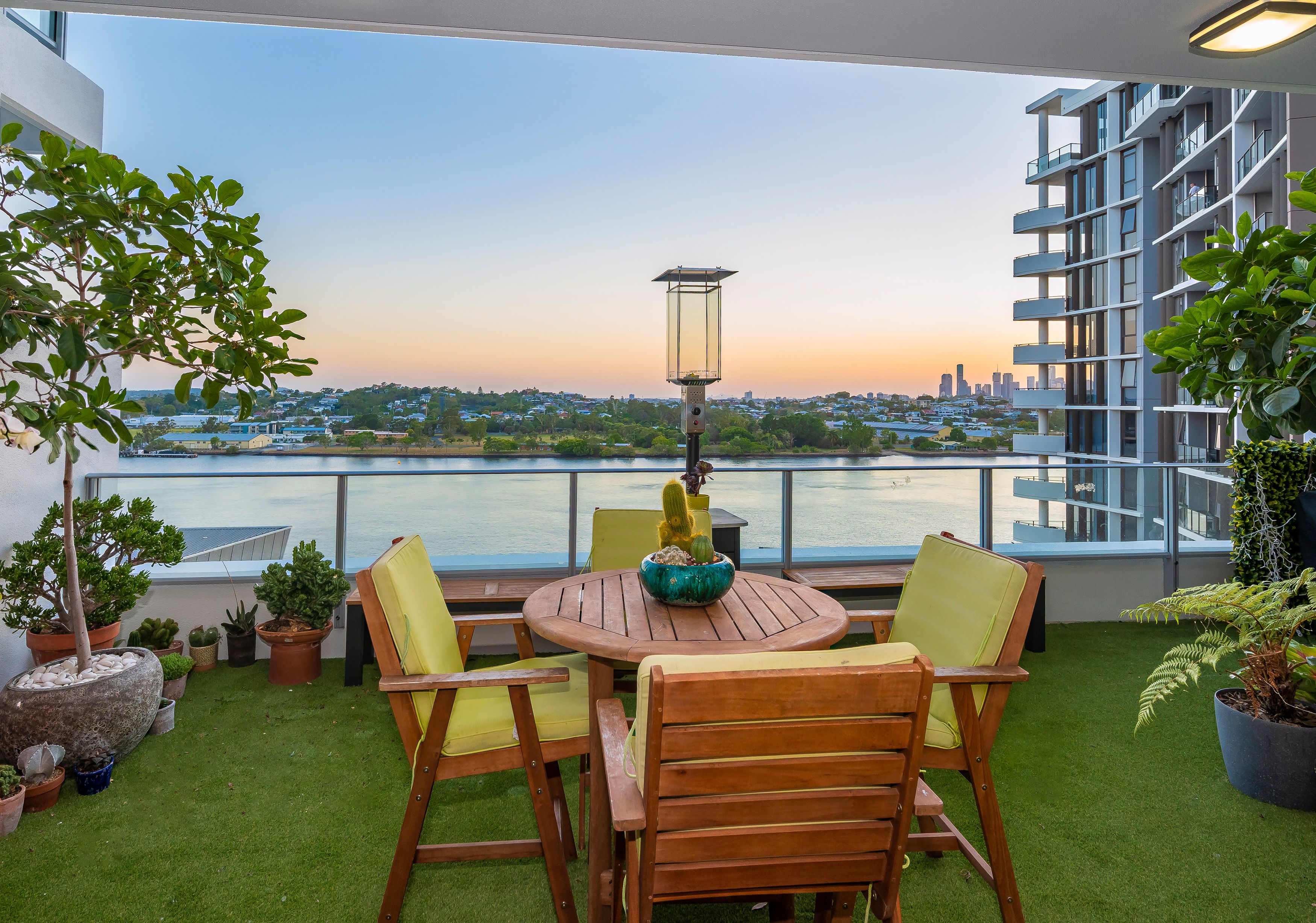4113/37C Harbour Road, Hamilton, QLD 4007