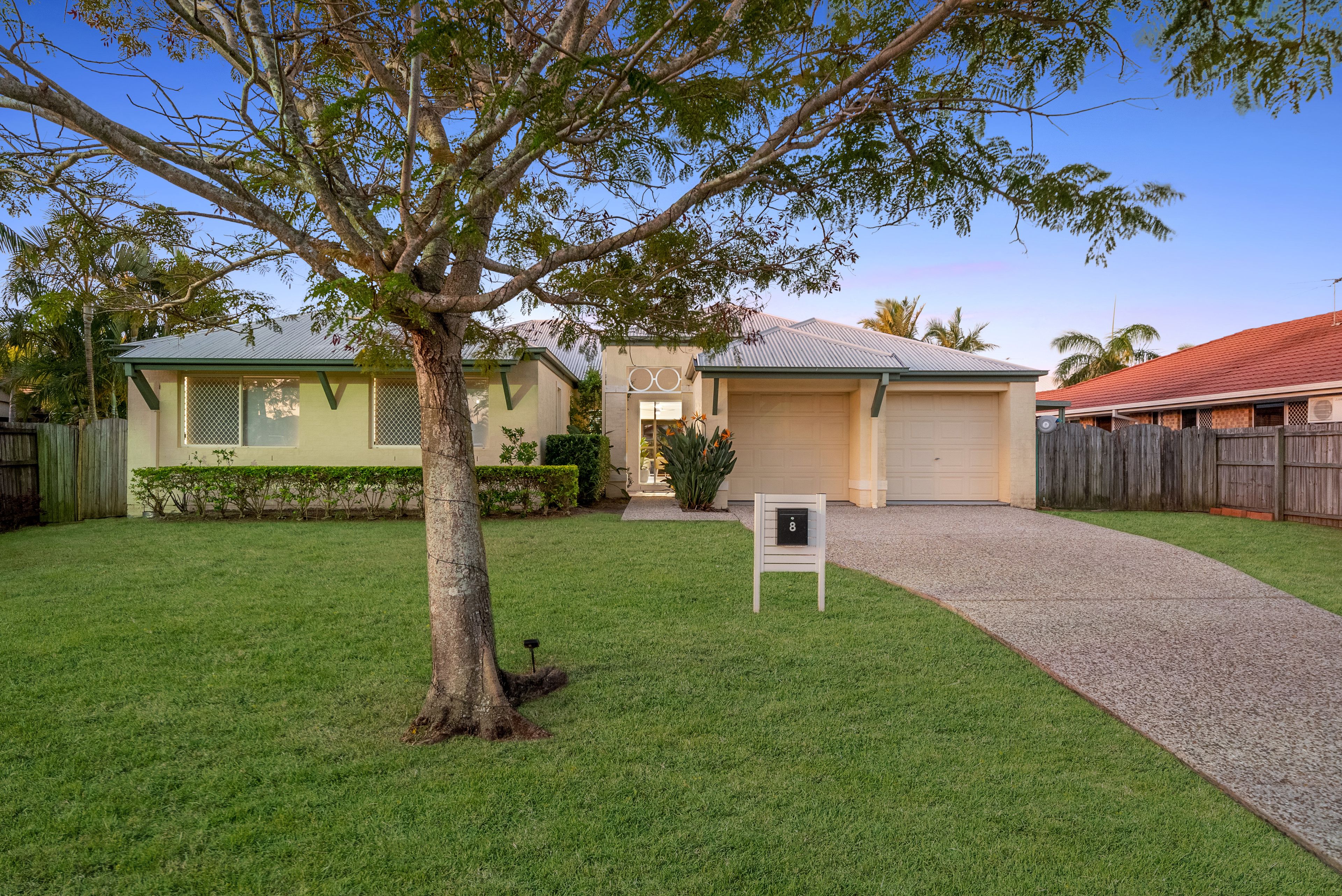 8 Palmer Court, Newport QLD 4020