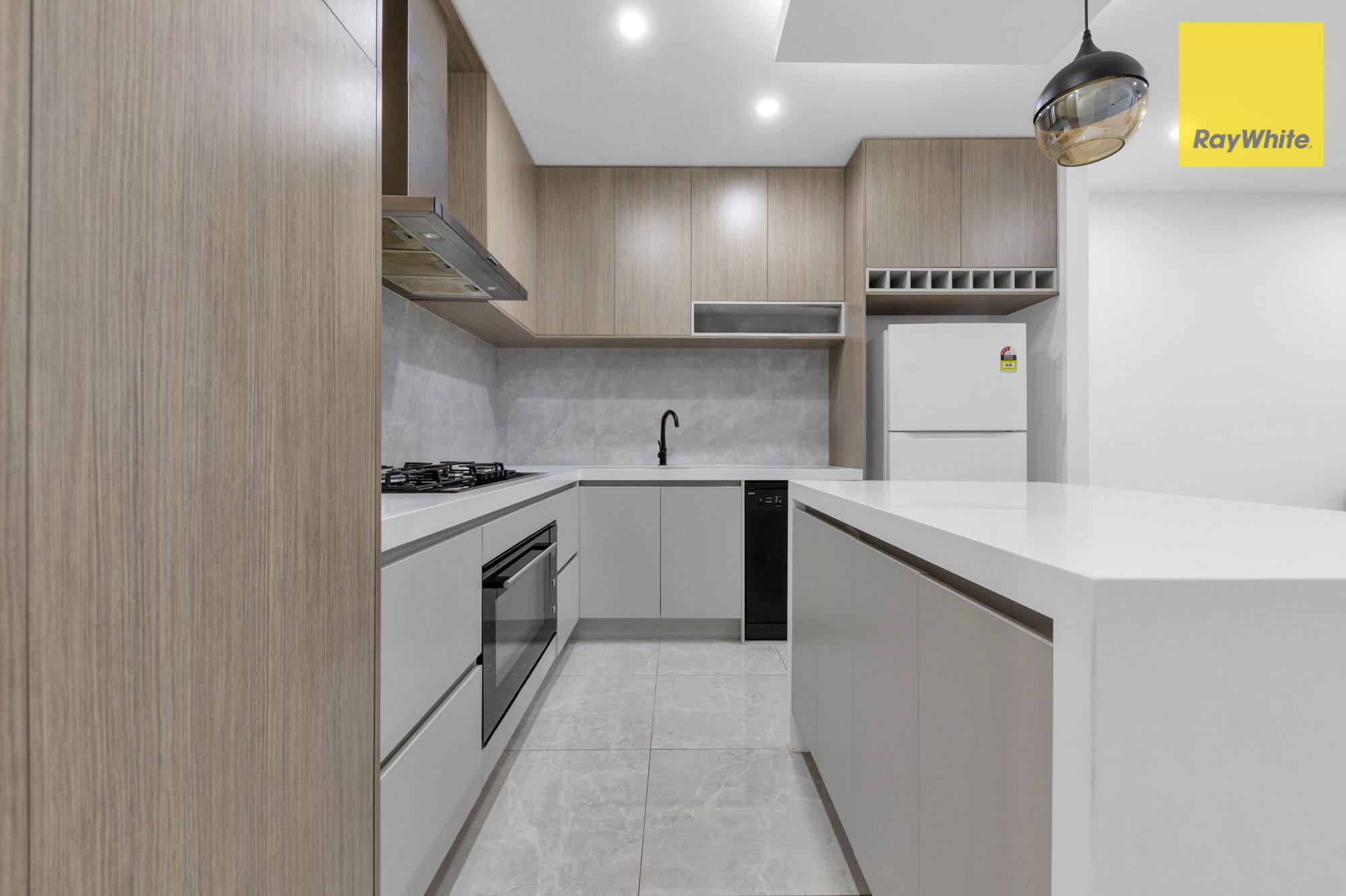76 Madeira Drive — photo 11 of 21