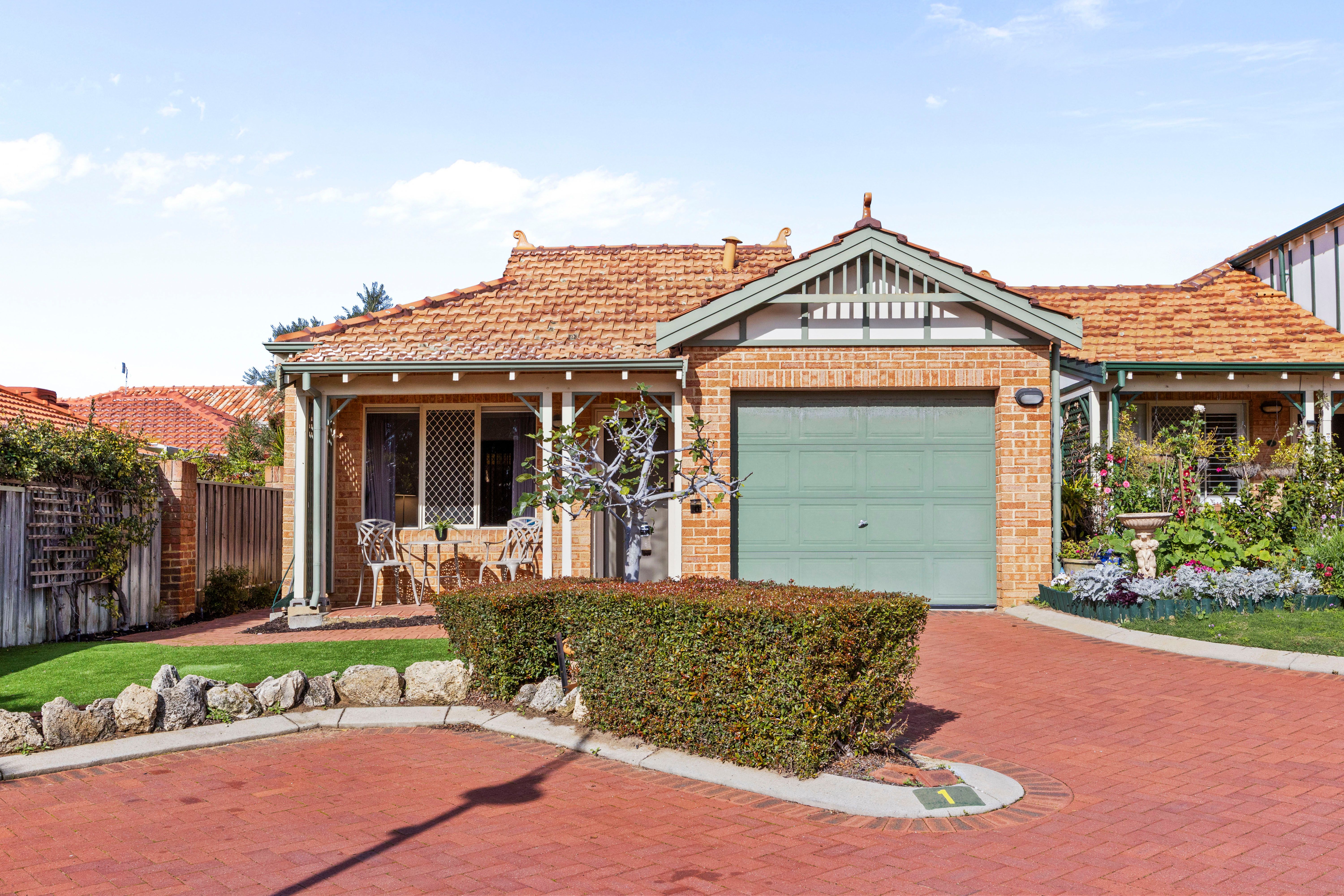 25 Arenga Court, Mount Claremont WA 6010