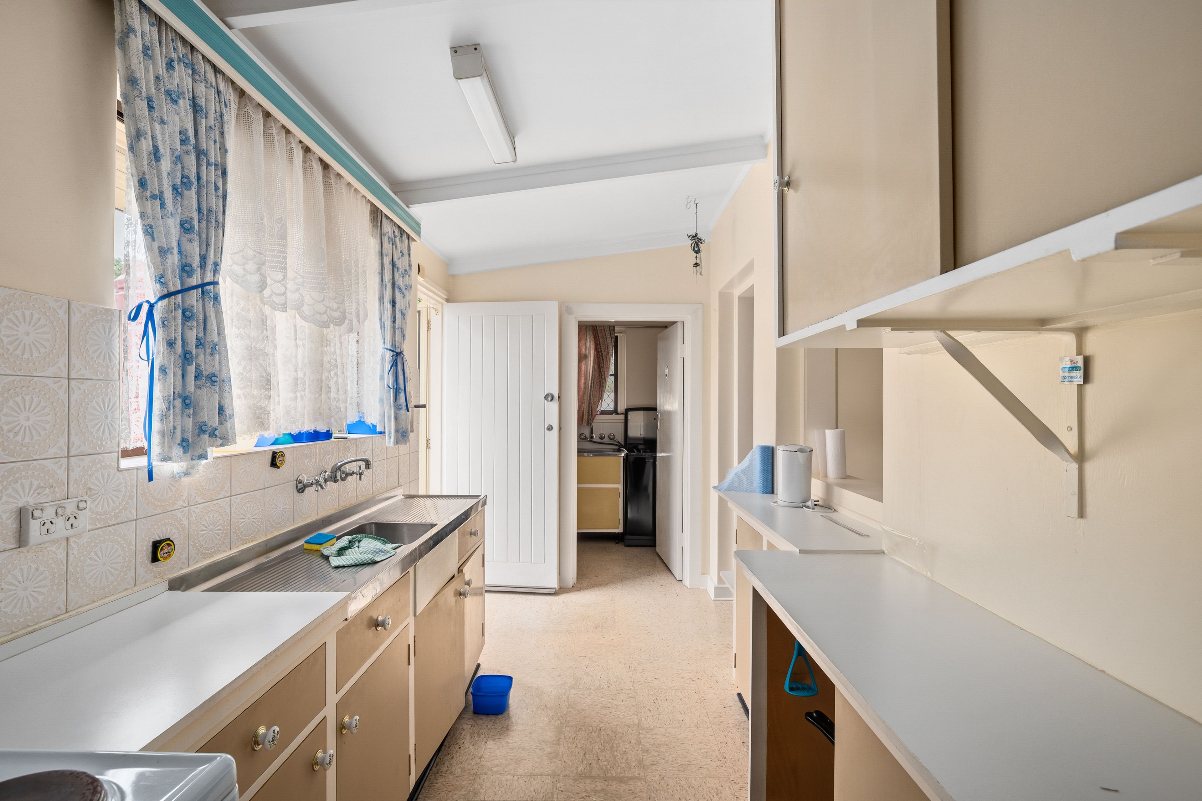 16 Bignell Street — photo 8 of 10