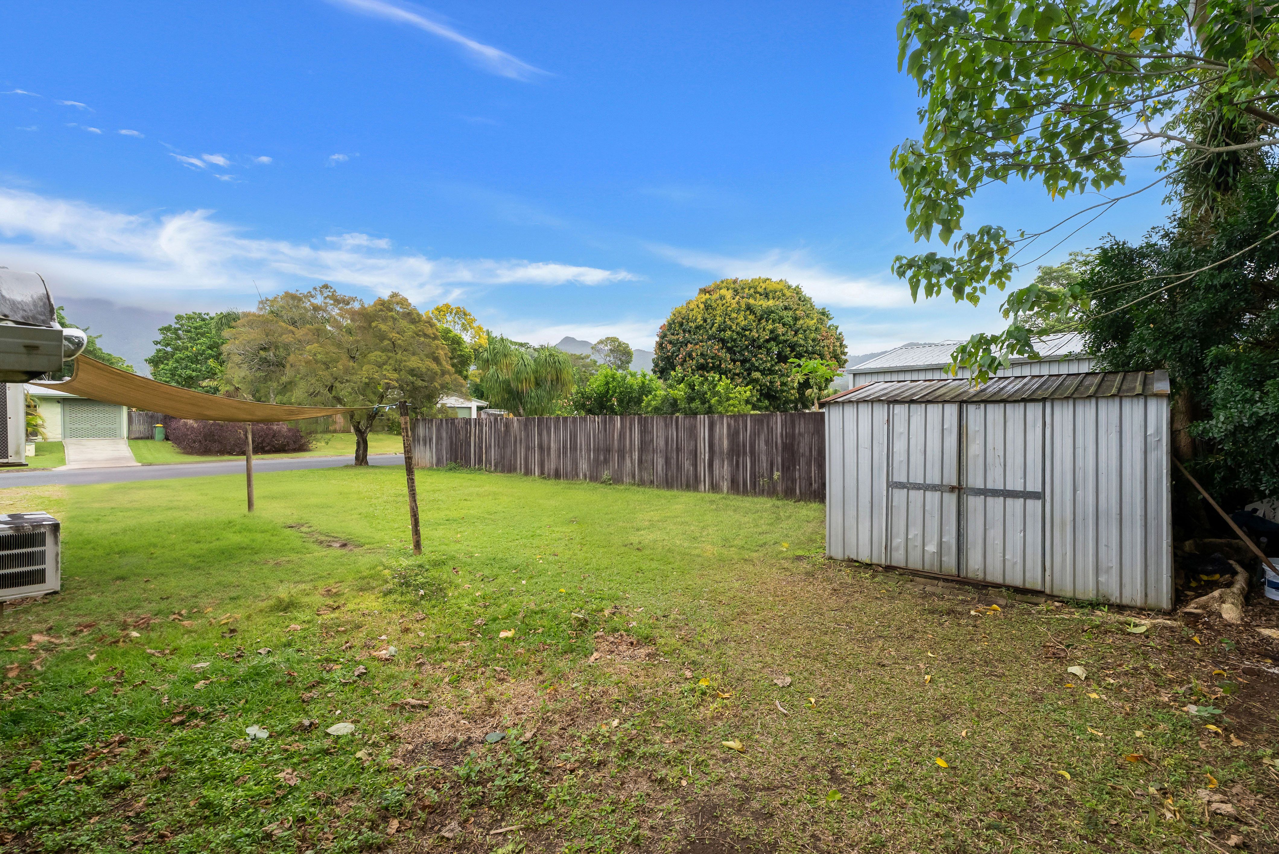 1 Vianen Close — photo 17 of 22