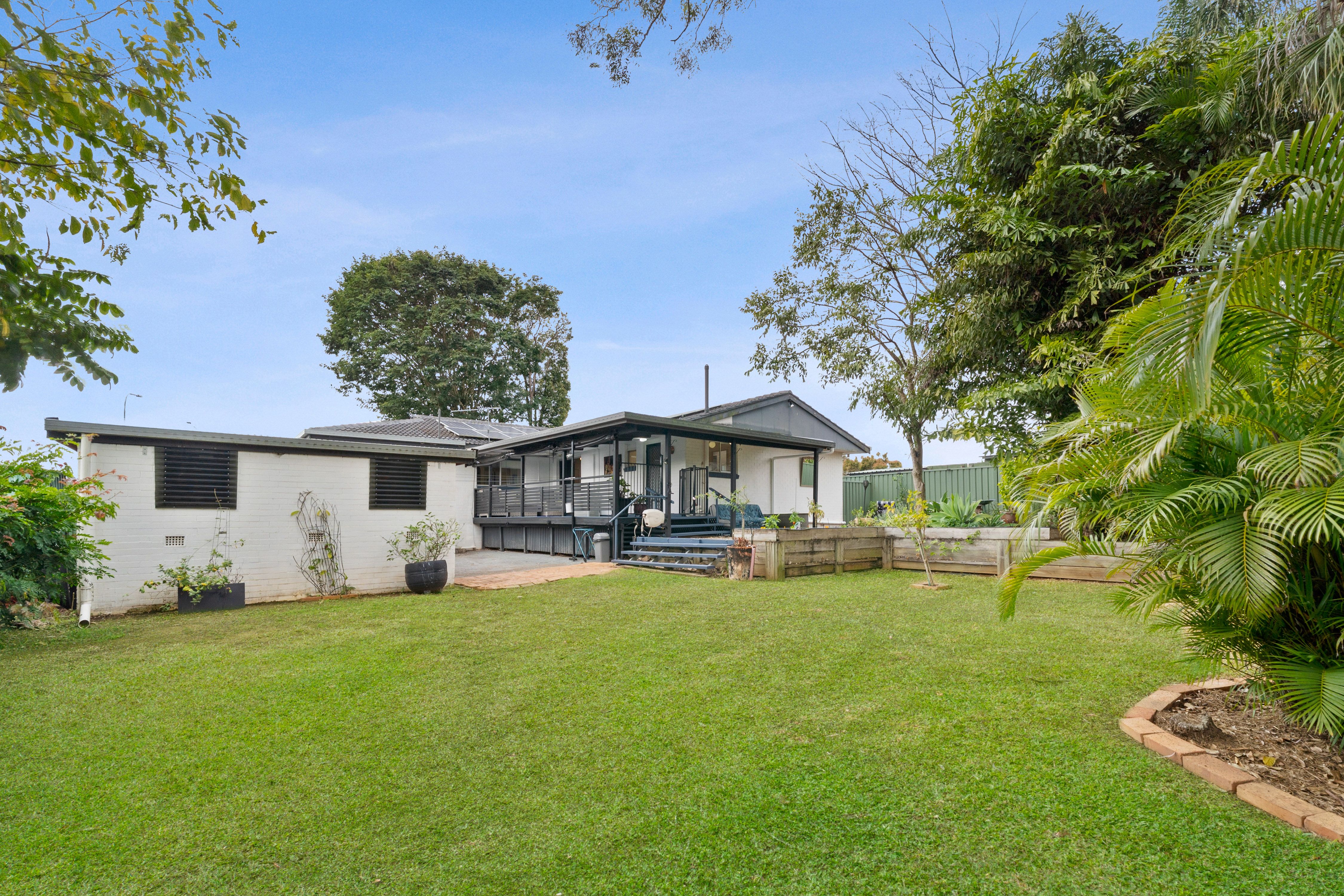 7 Amaroo Rise — photo 18 of 21