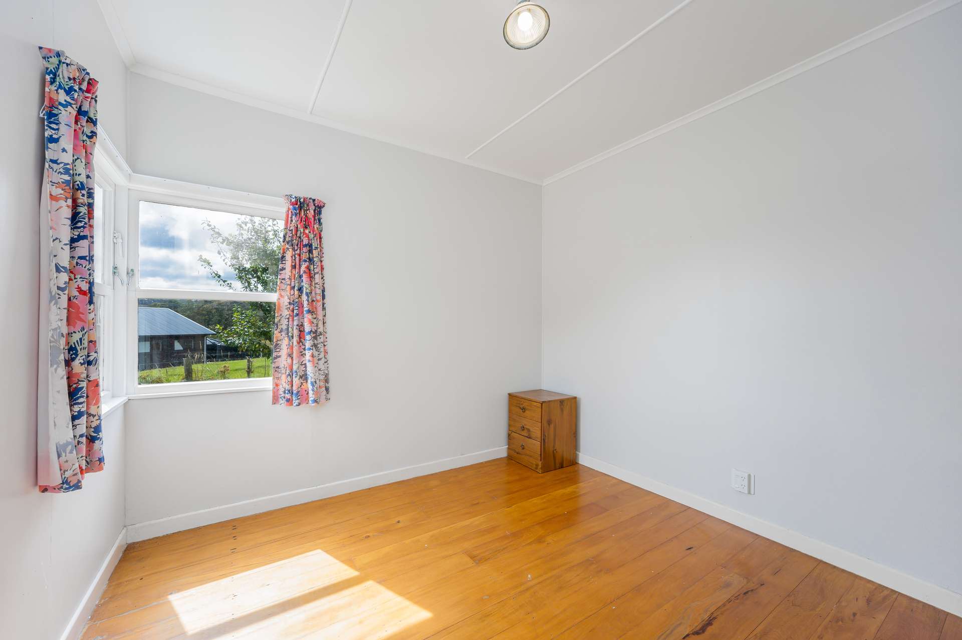 648 West Coast Road photo 9