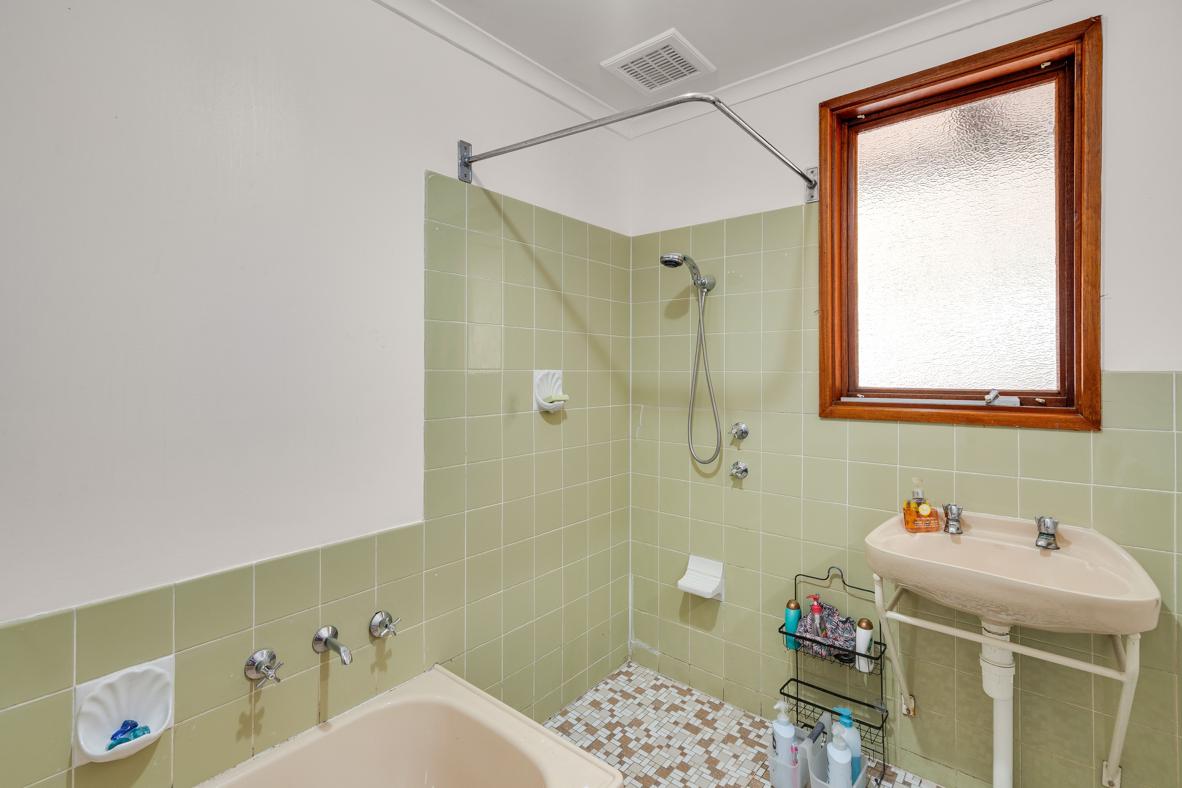 22 Darren Avenue — photo 17 of 23