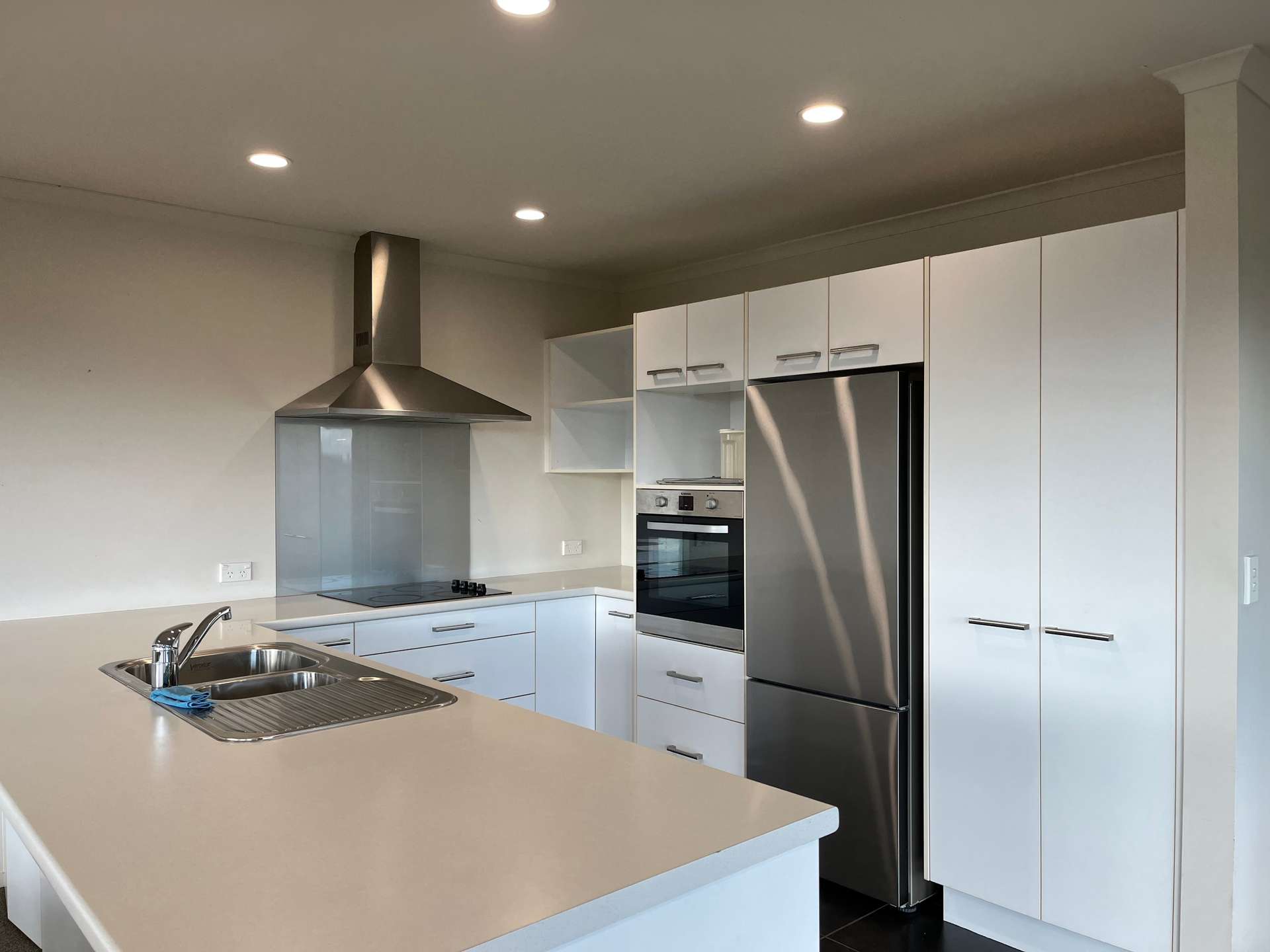 15 Seascape Crescent photo 8