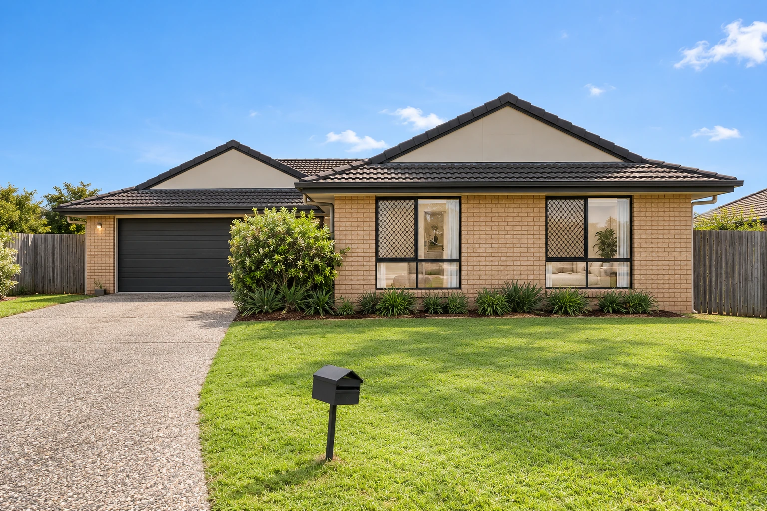 8 Mavis Court, Rothwell, QLD 4022