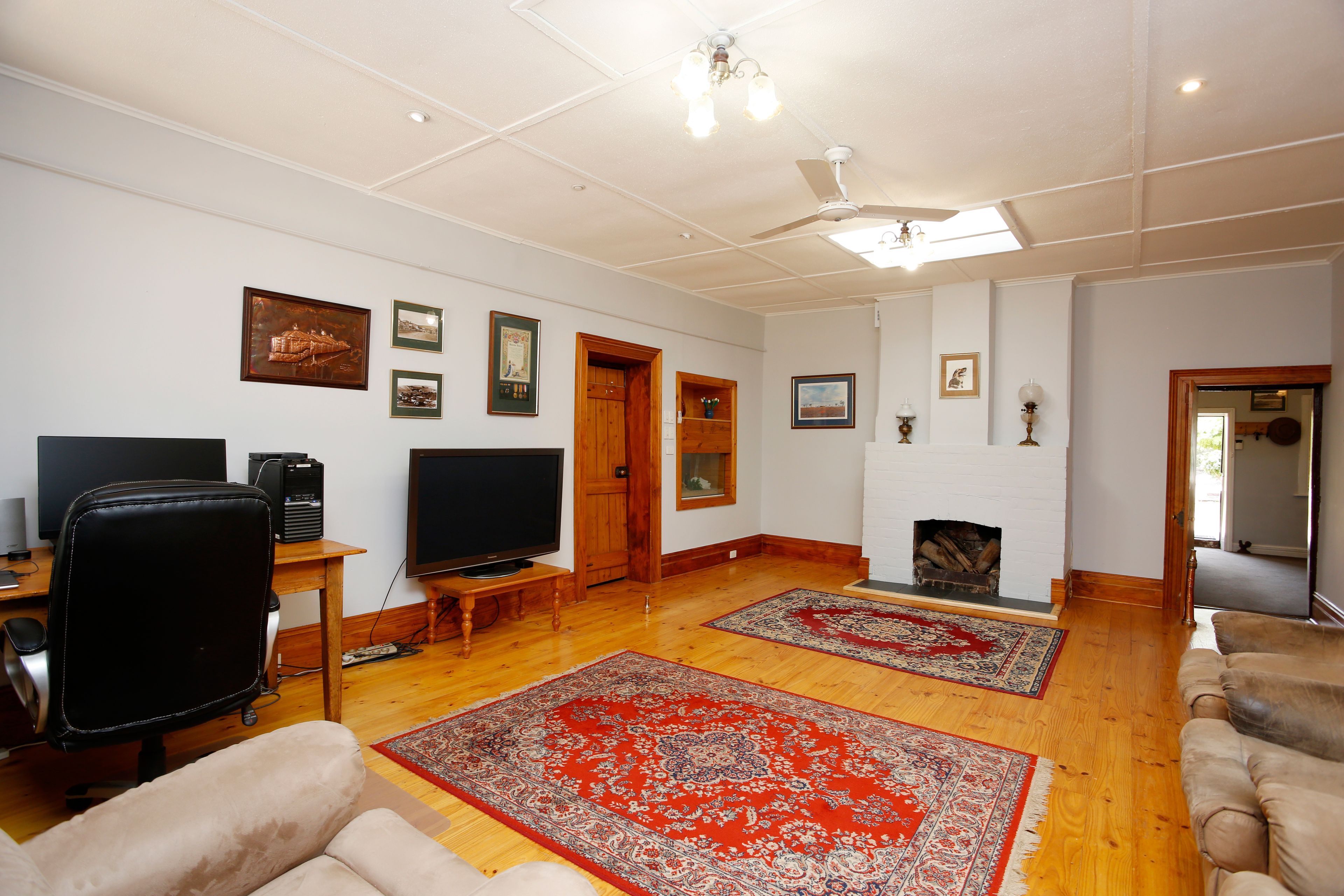 16 Ludgvan Street, Burra, SA 5417