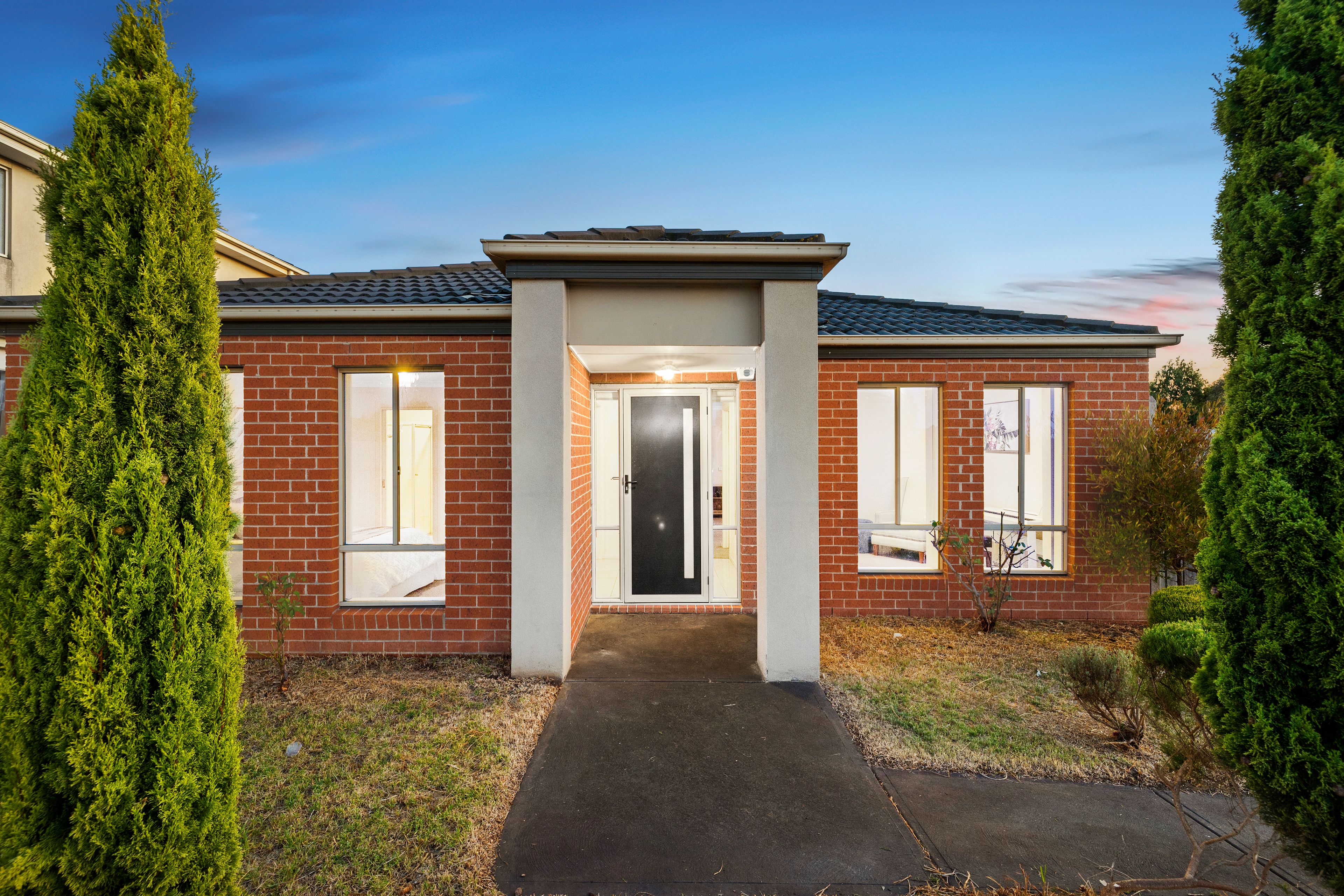 2 Tiarne Crescent, Hampton Park VIC 3976