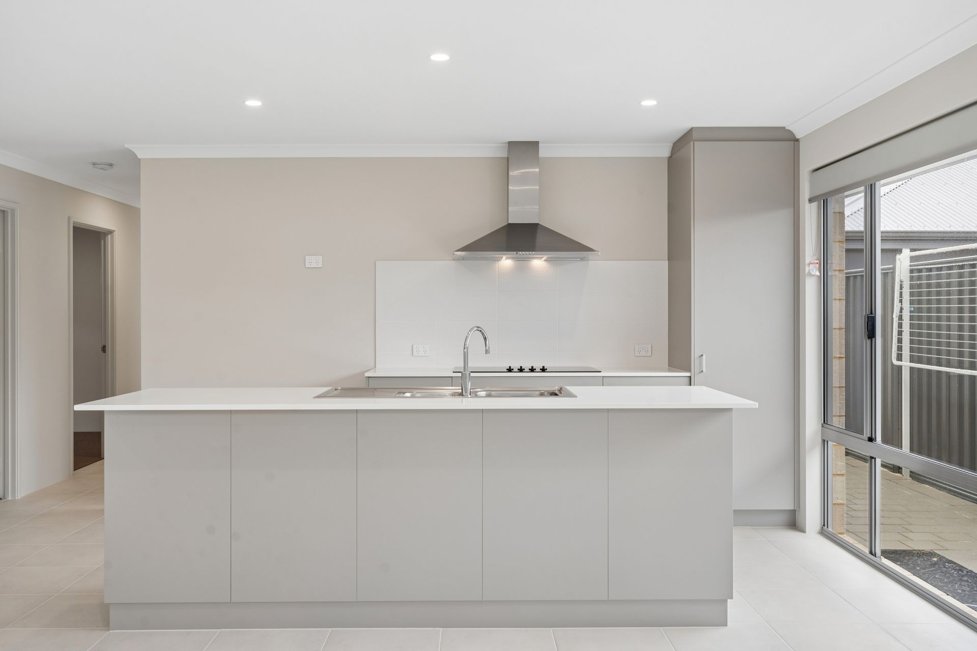 11 Fitzroy Road — photo 4 of 18