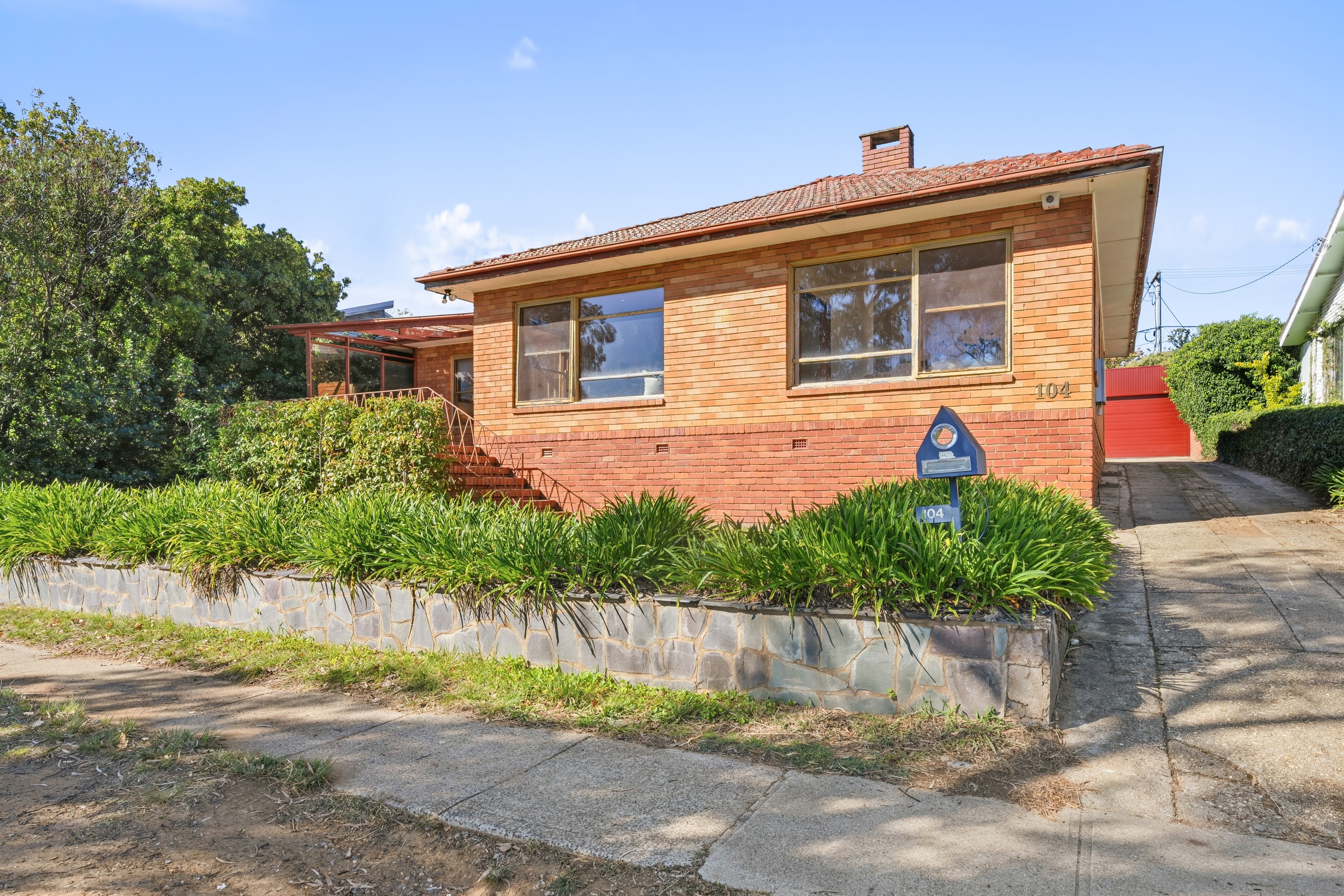 104 Hopetoun Circuit, Yarralumla, ACT 2600