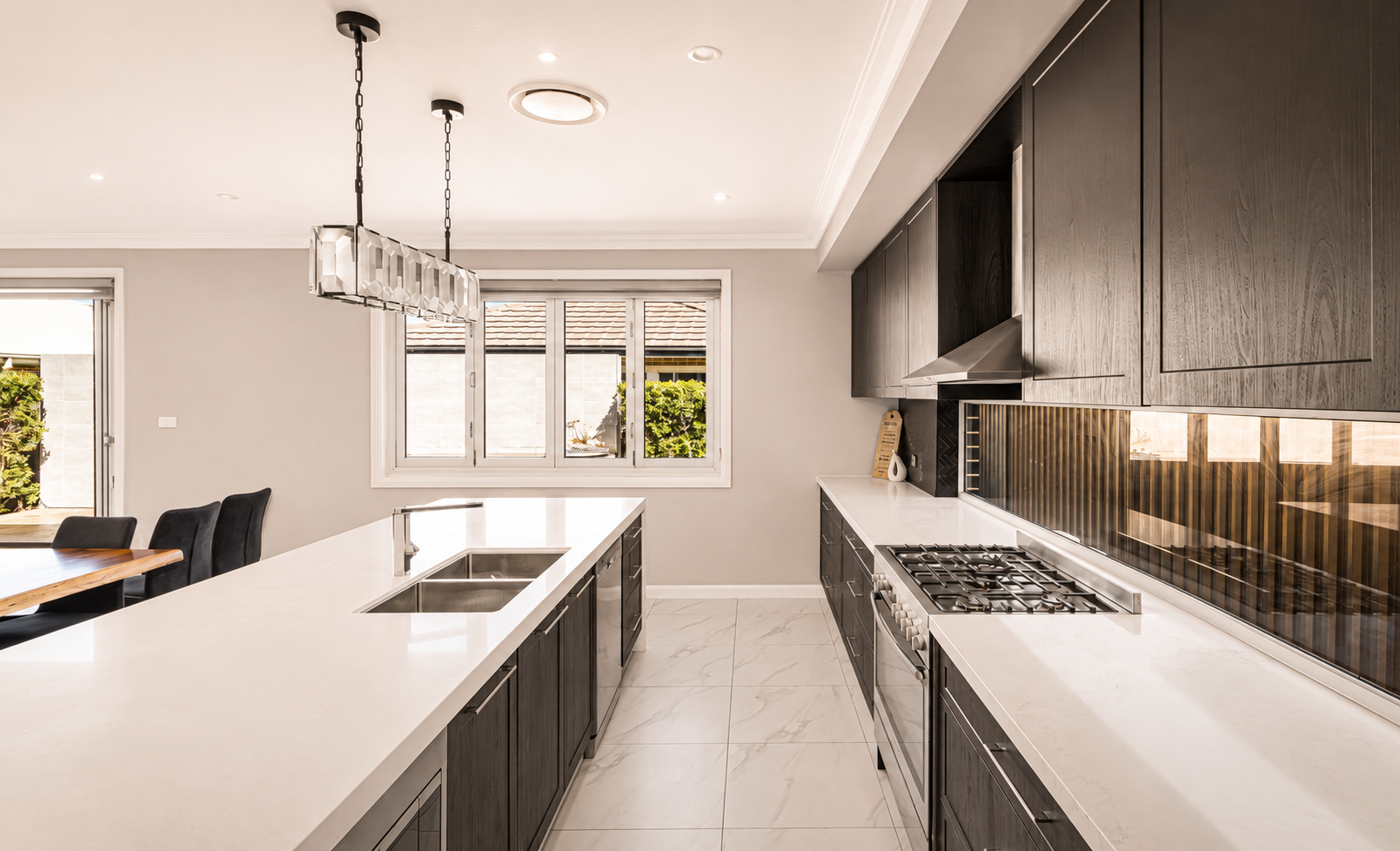 14 Mcloughlin Street — photo 4 of 18