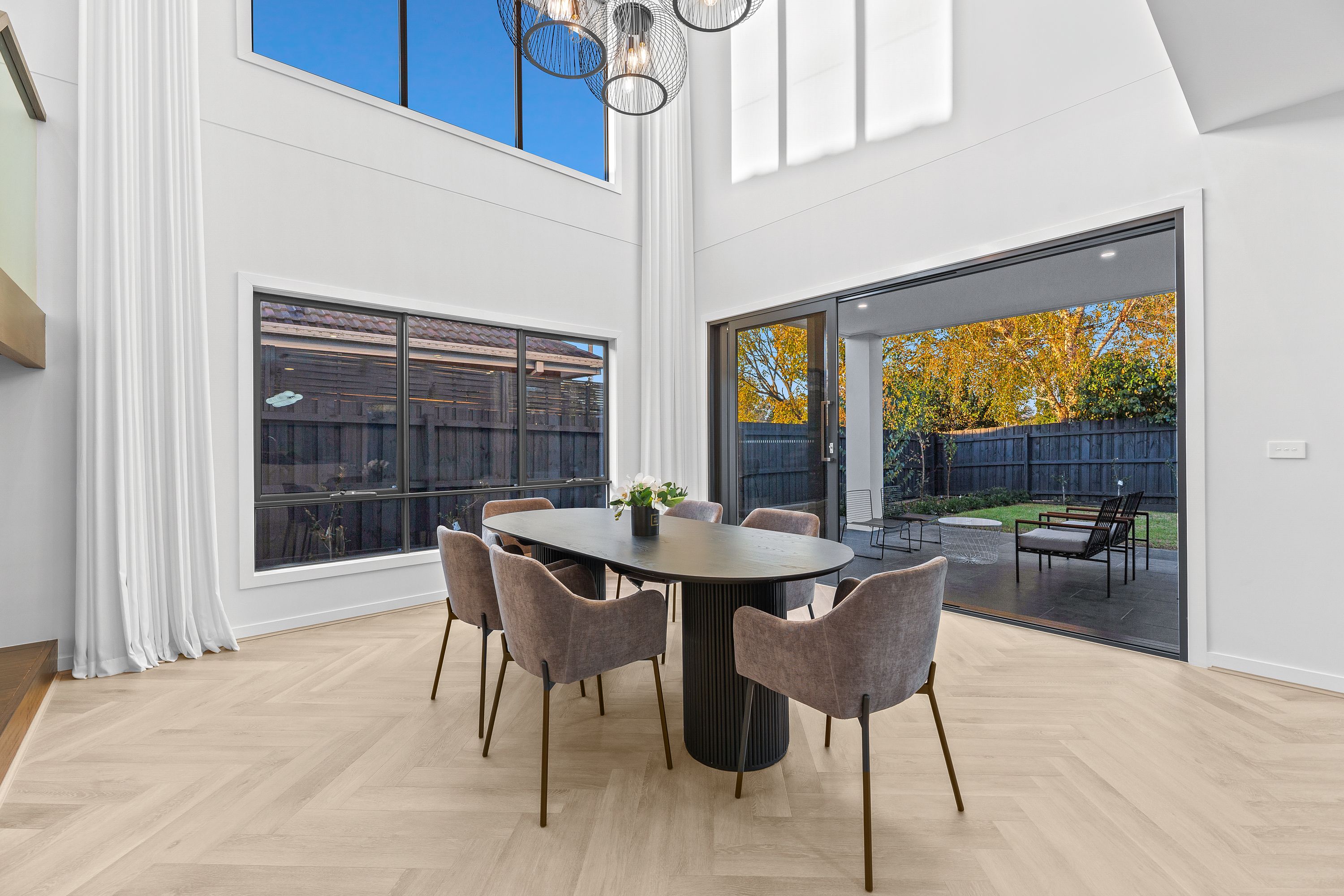 19 Crest Grove — photo 3 of 17