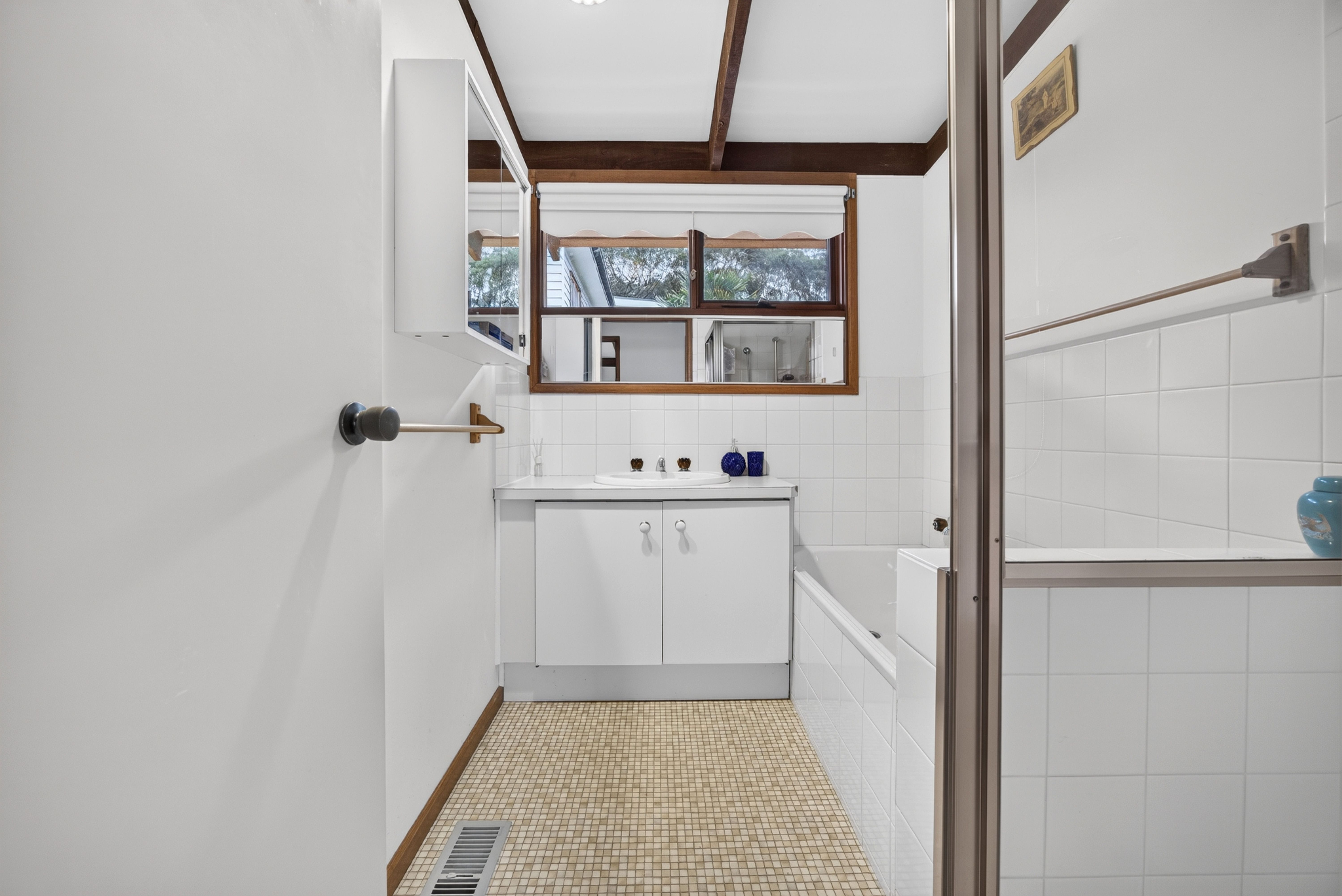 16 Mathis Avenue — photo 13 of 22