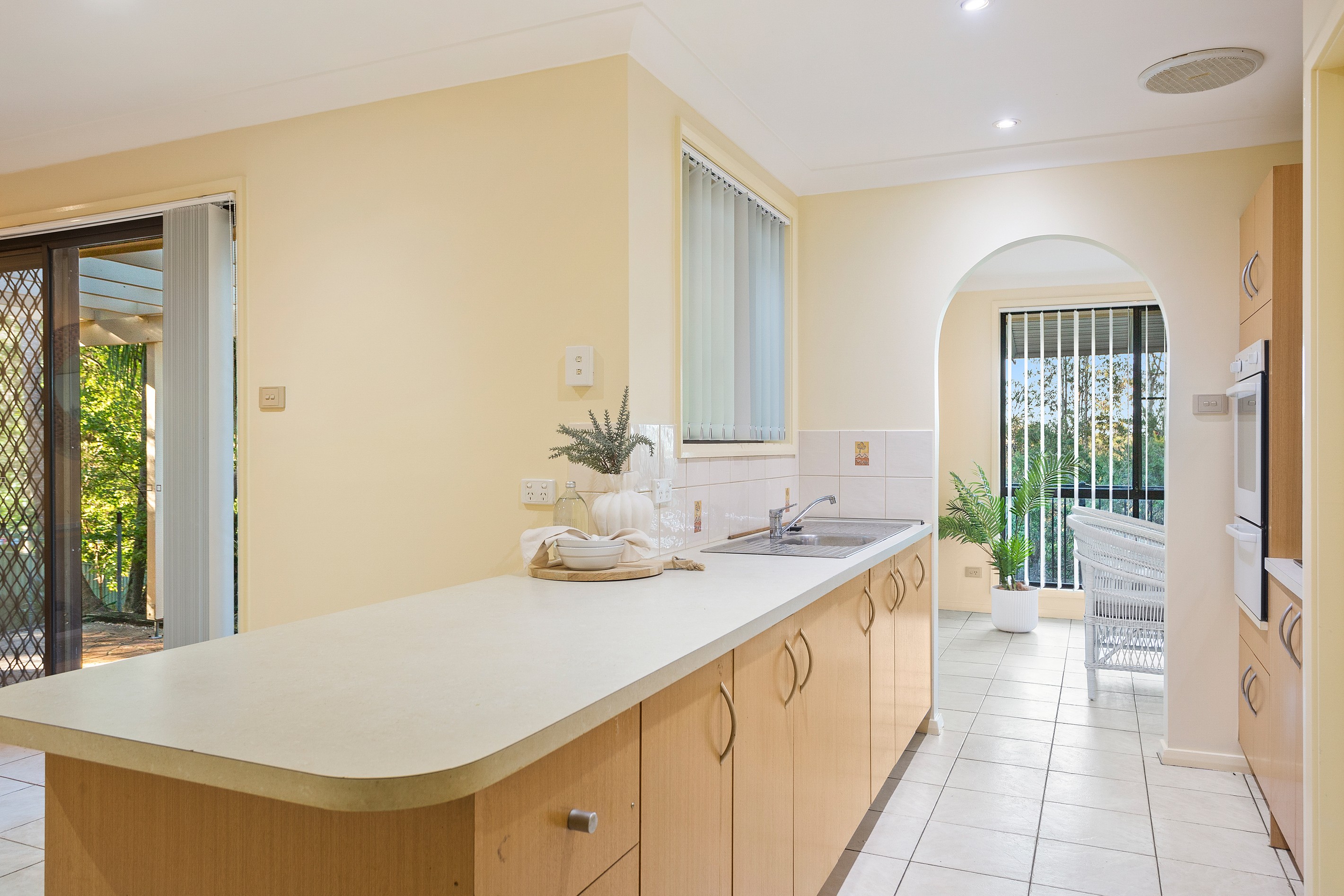 37 Plumwood Crescent, Cordeaux Heights, NSW 2526
