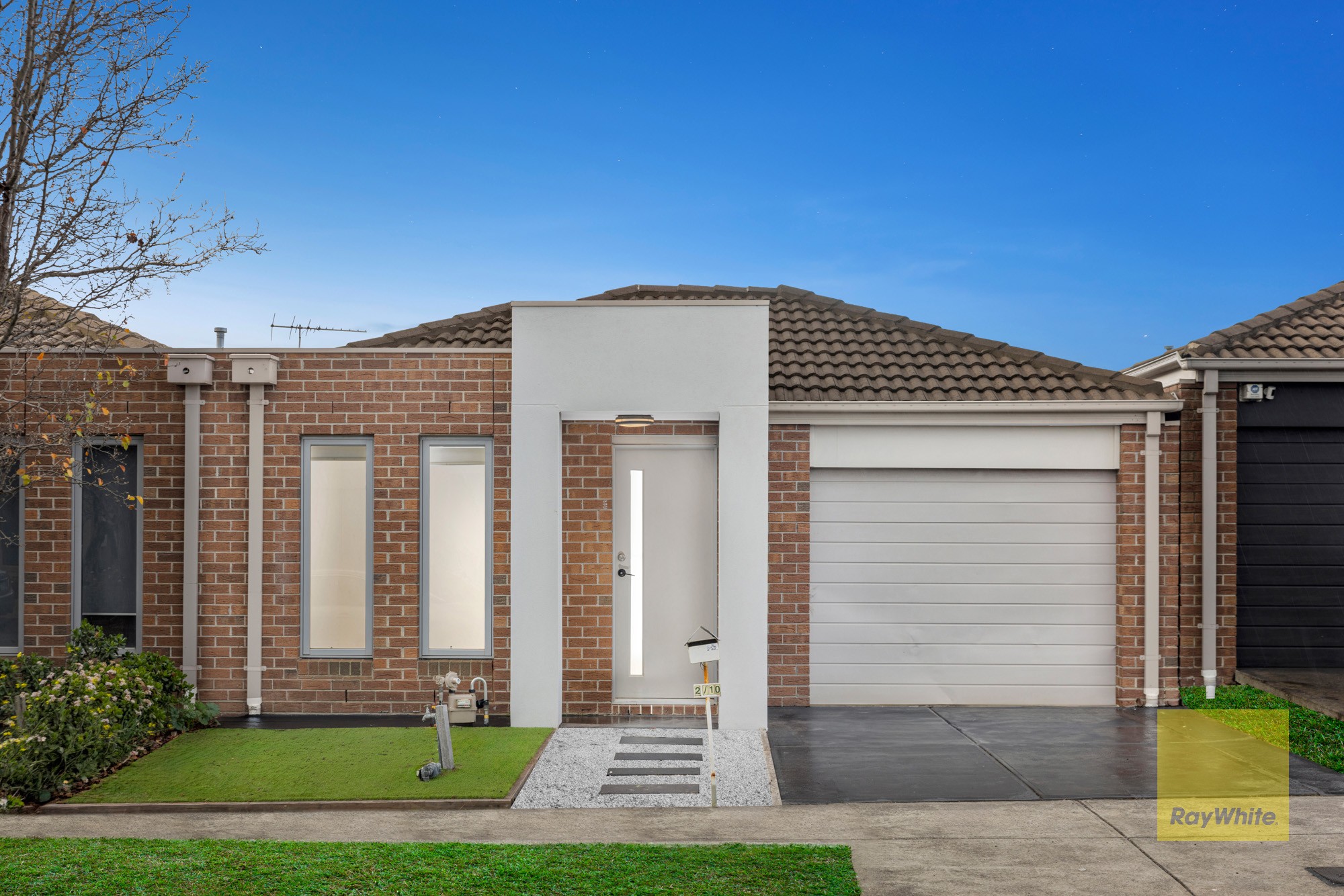 2/10 Flower Gum Crescent, Tarneit, VIC 3029