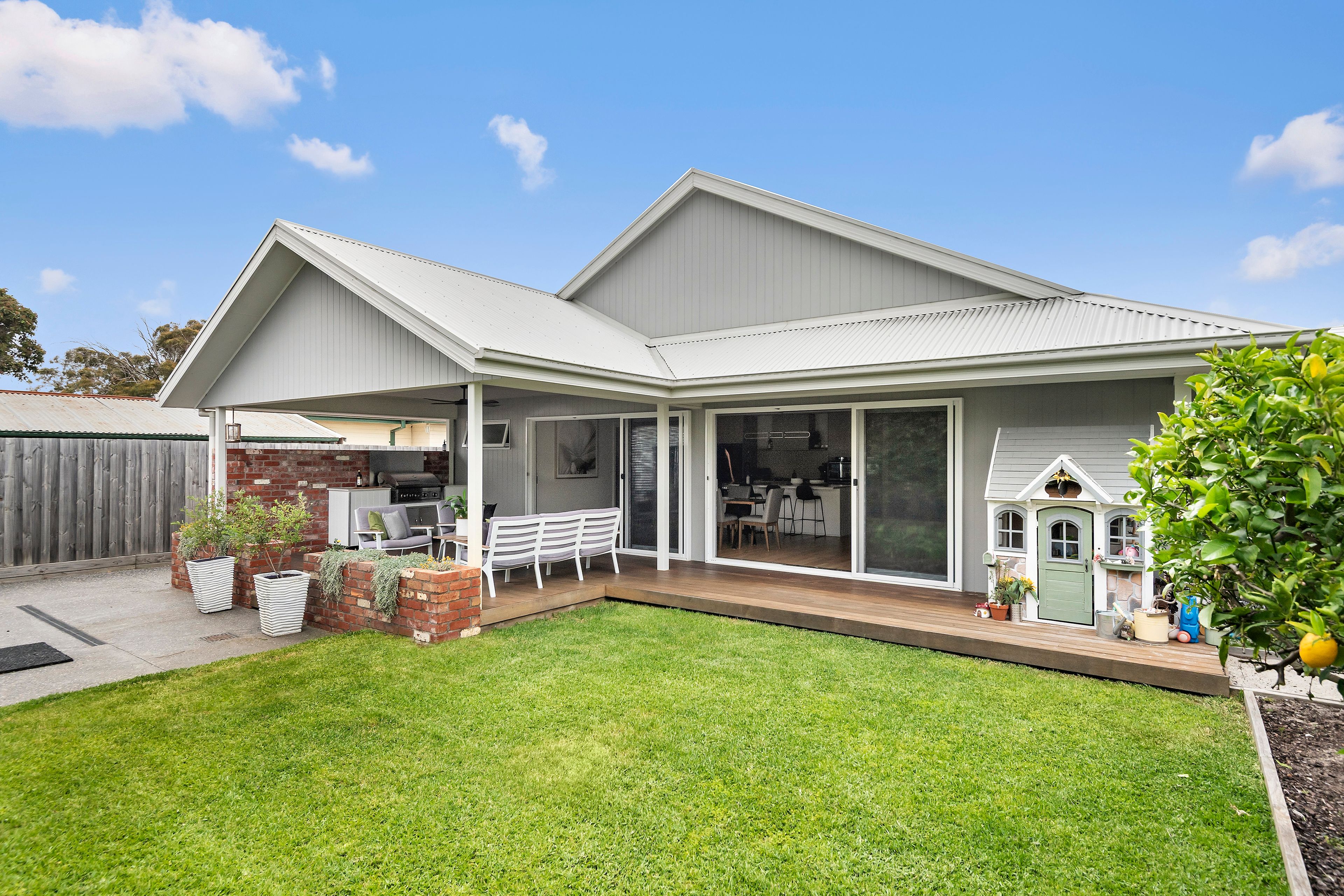 21 Hayman Avenue, Seaford VIC 3198