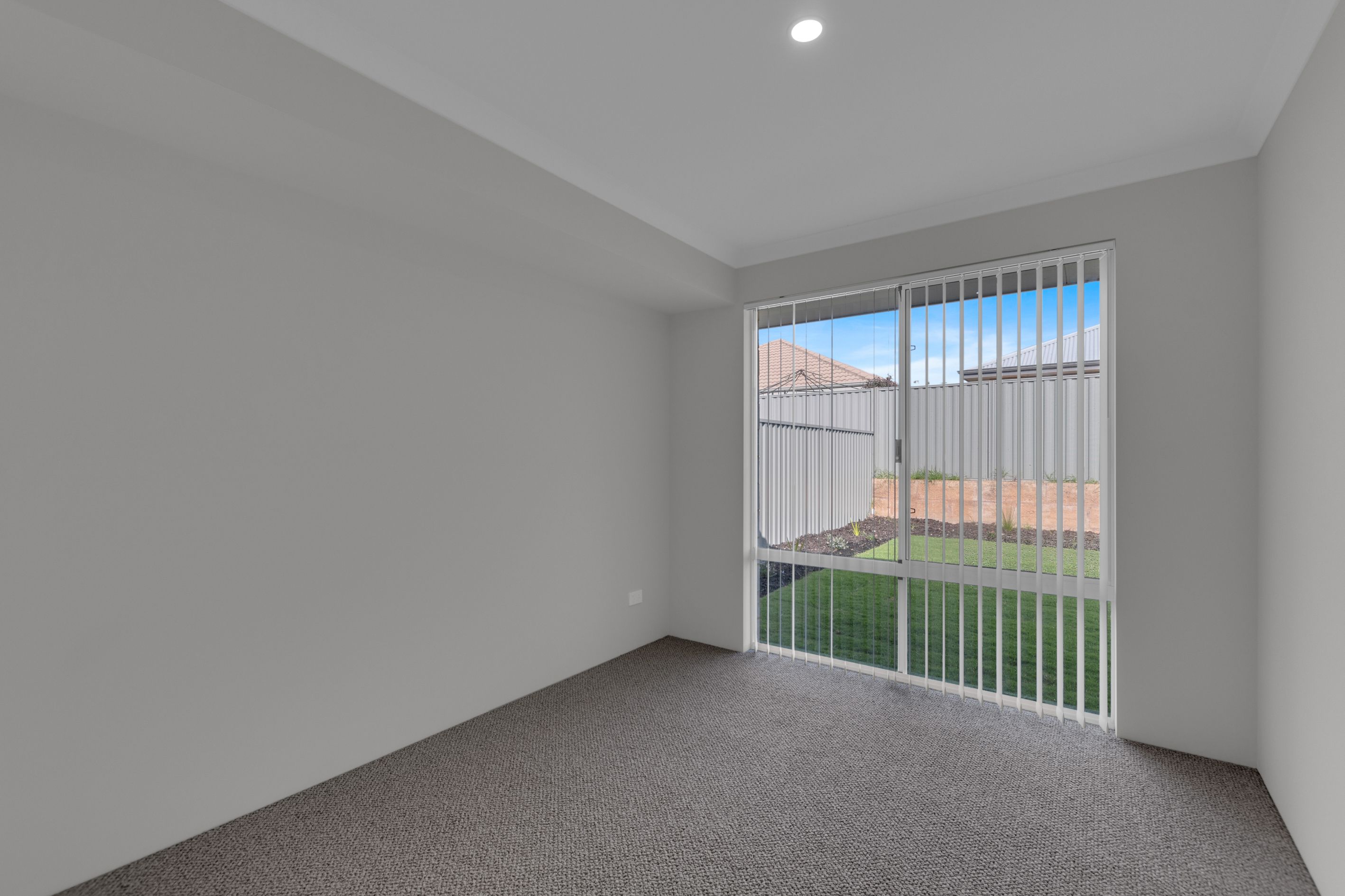 16 Sase Frontage — photo 14 of 18