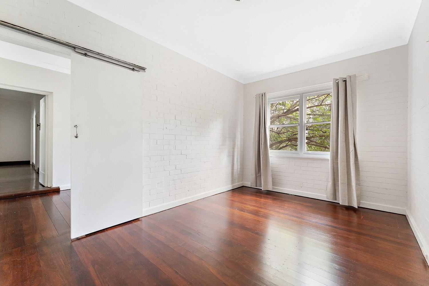 49 Vincent Street — photo 8 of 16