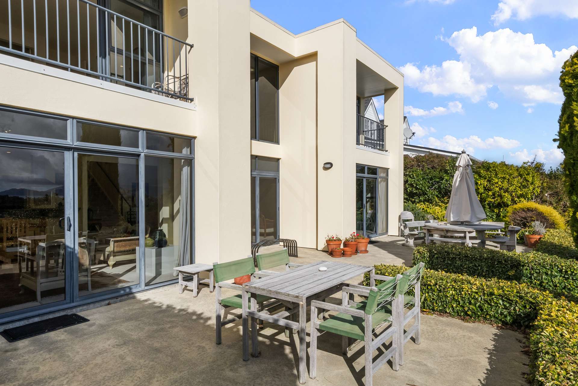 142 Winara Avenue photo 2