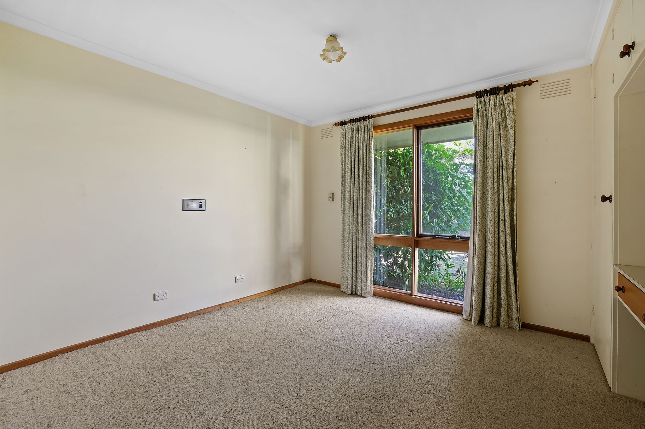 24-26 Waddell Road — photo 10 of 27