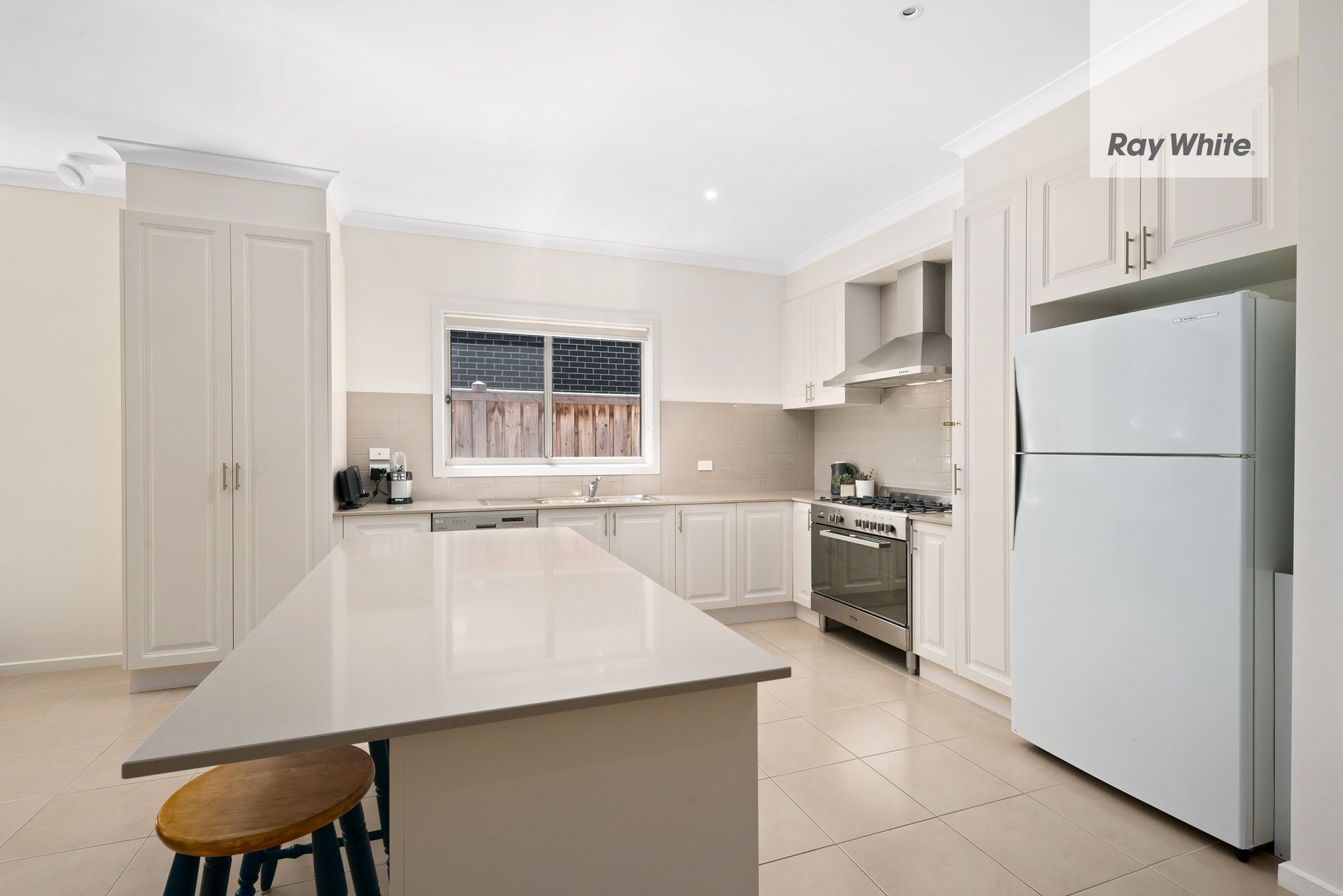 44 Gledswood Avenue, South Morang, VIC 3752