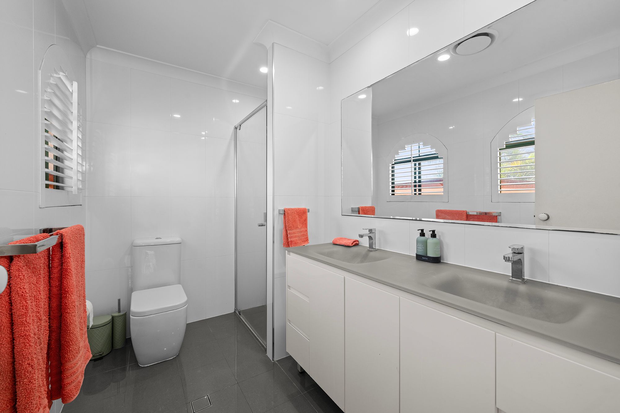 2/129 Bayview Street — photo 9 of 15