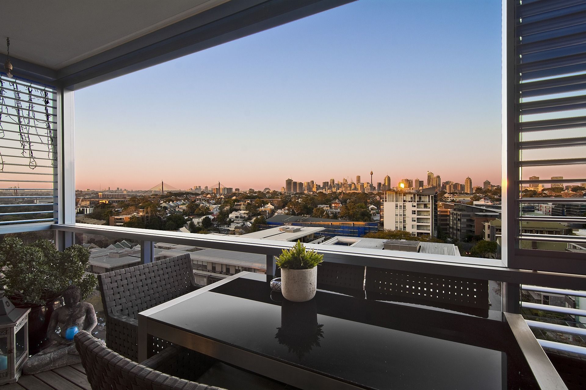 1004/3 Sterling Circuit, Camperdown, NSW 2050