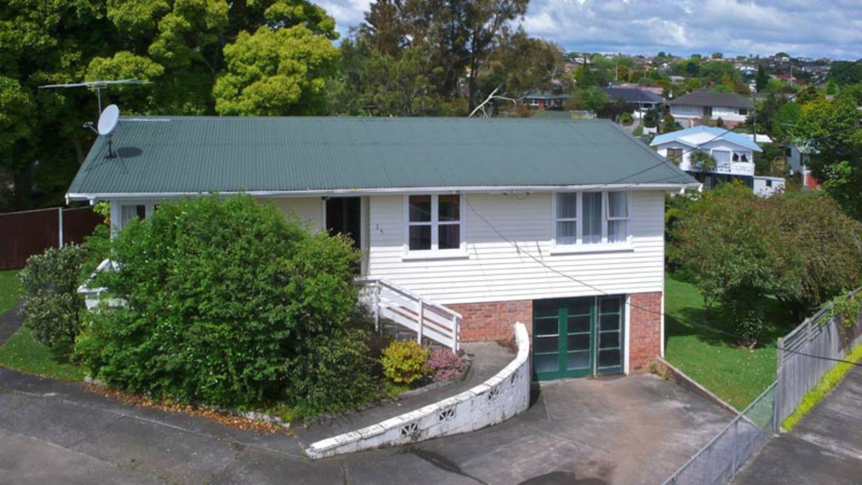 25 Hutchinsons Road, Howick, Manukau City